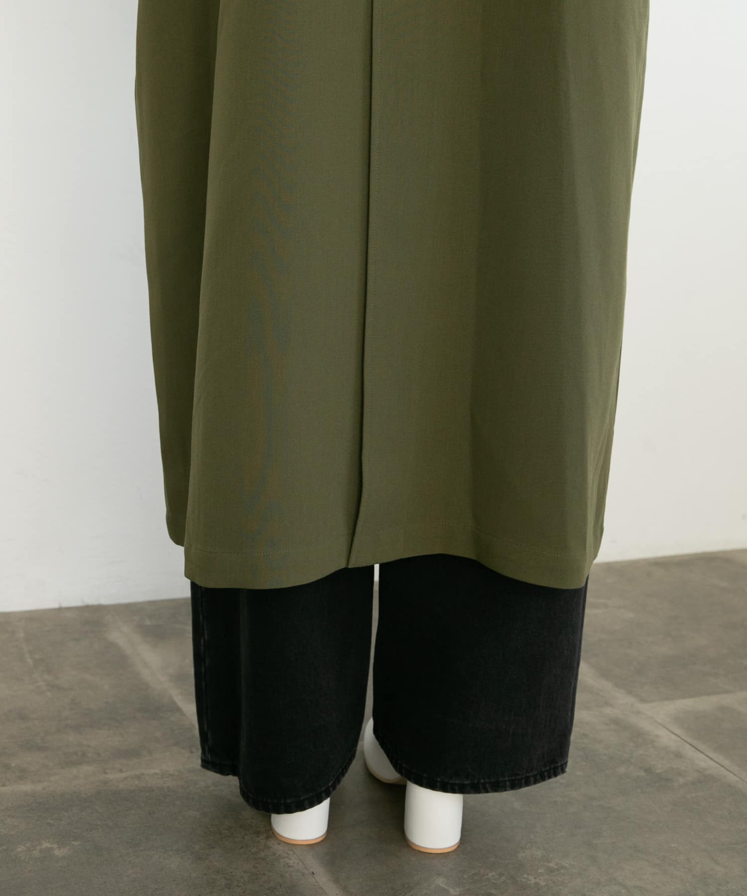 KHAKI
