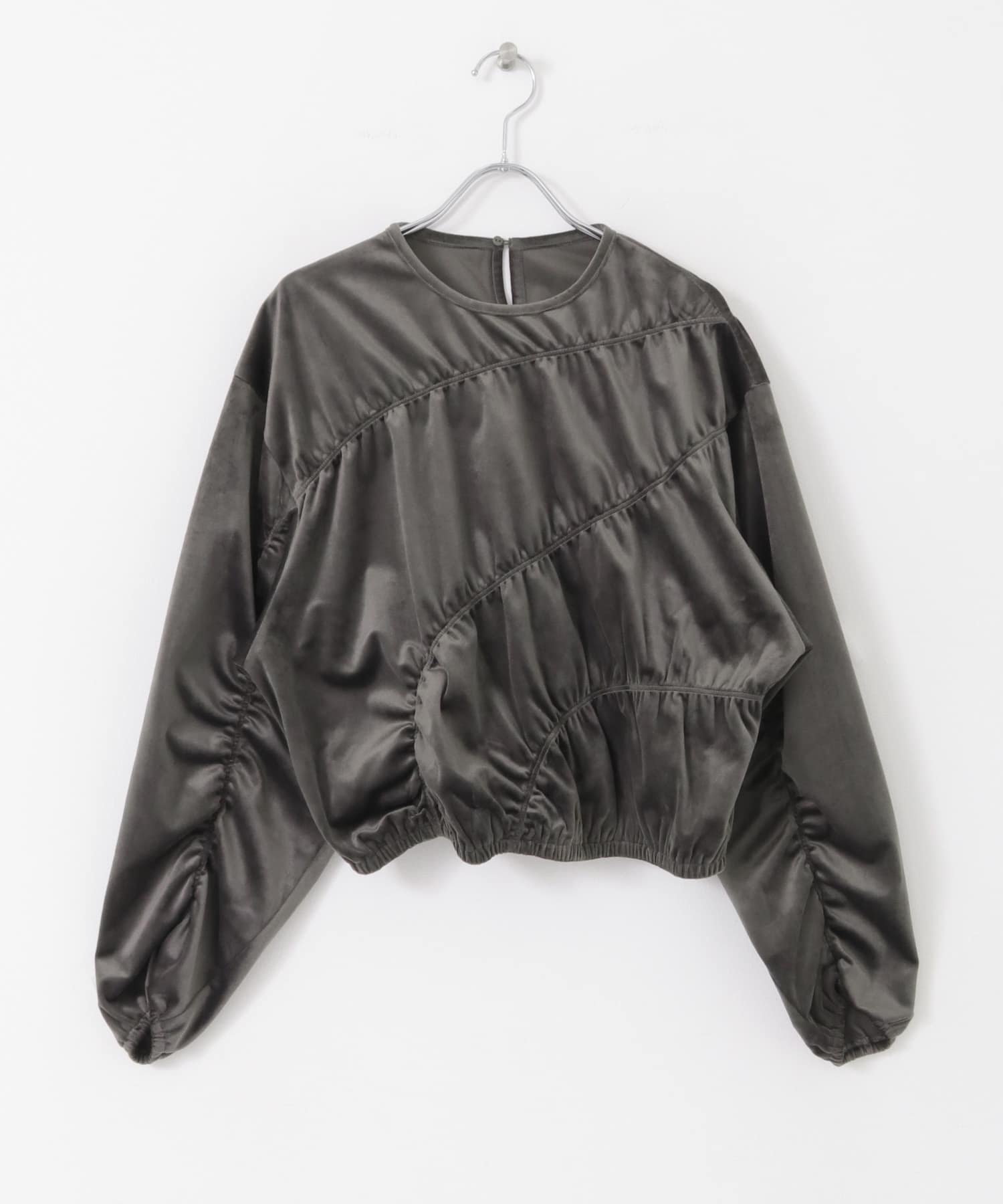 ランダムシャーリングプルオーバー CHARCOAL one