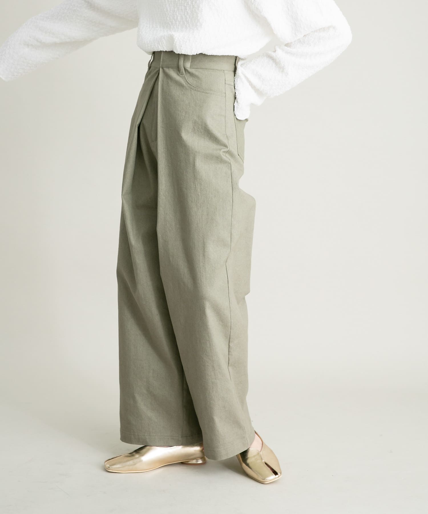 KHAKI