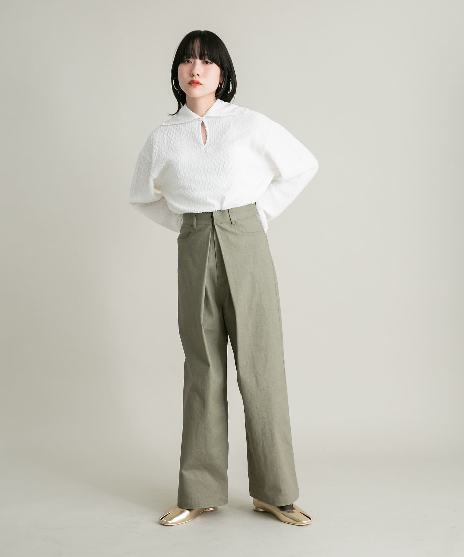 KHAKI