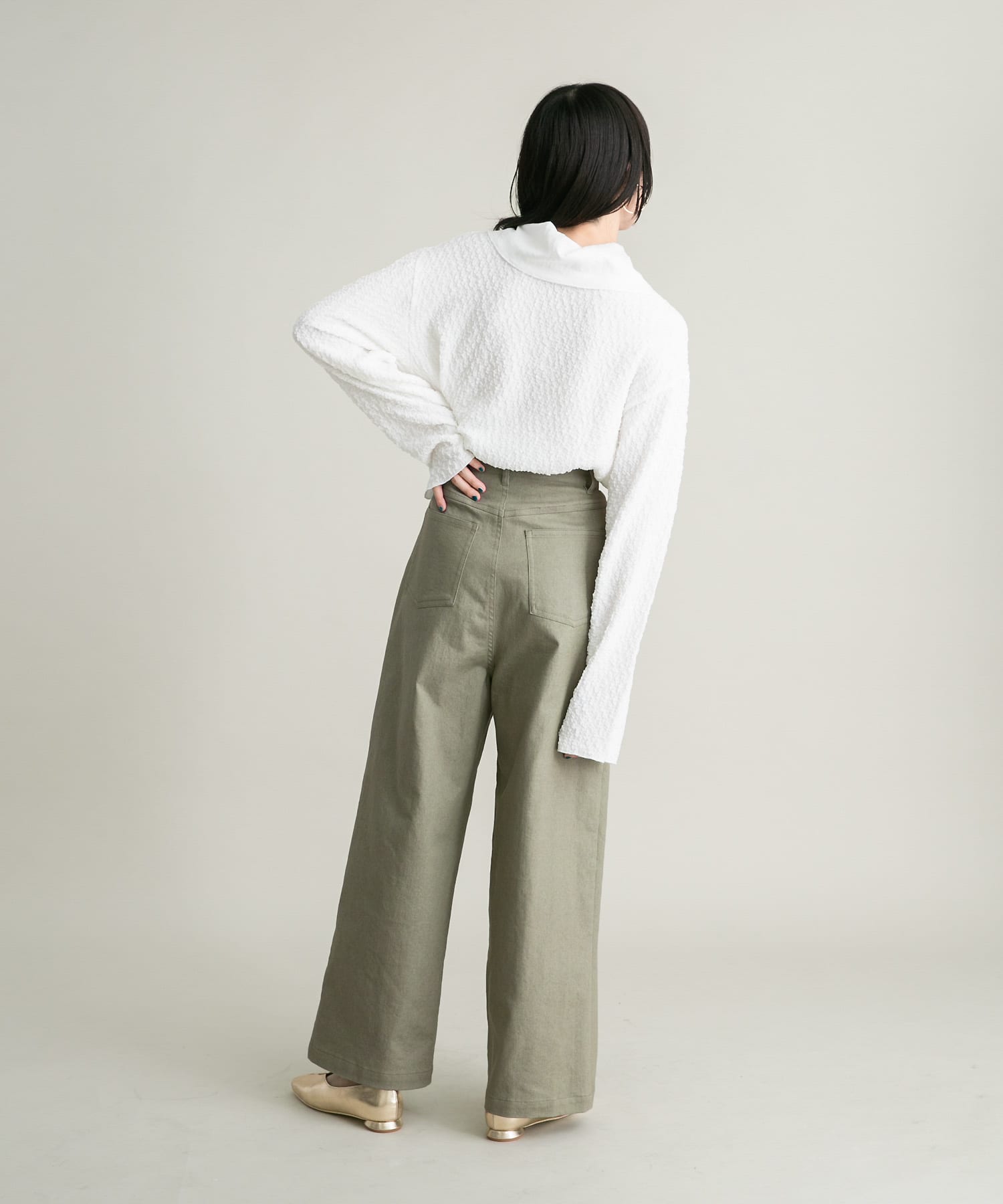 KHAKI
