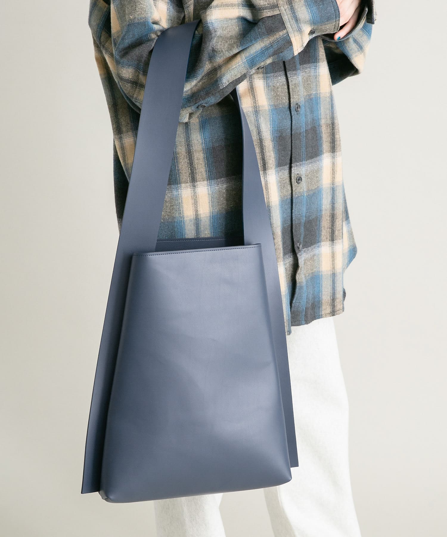 サンドデザインショルダーBAG NAVY one