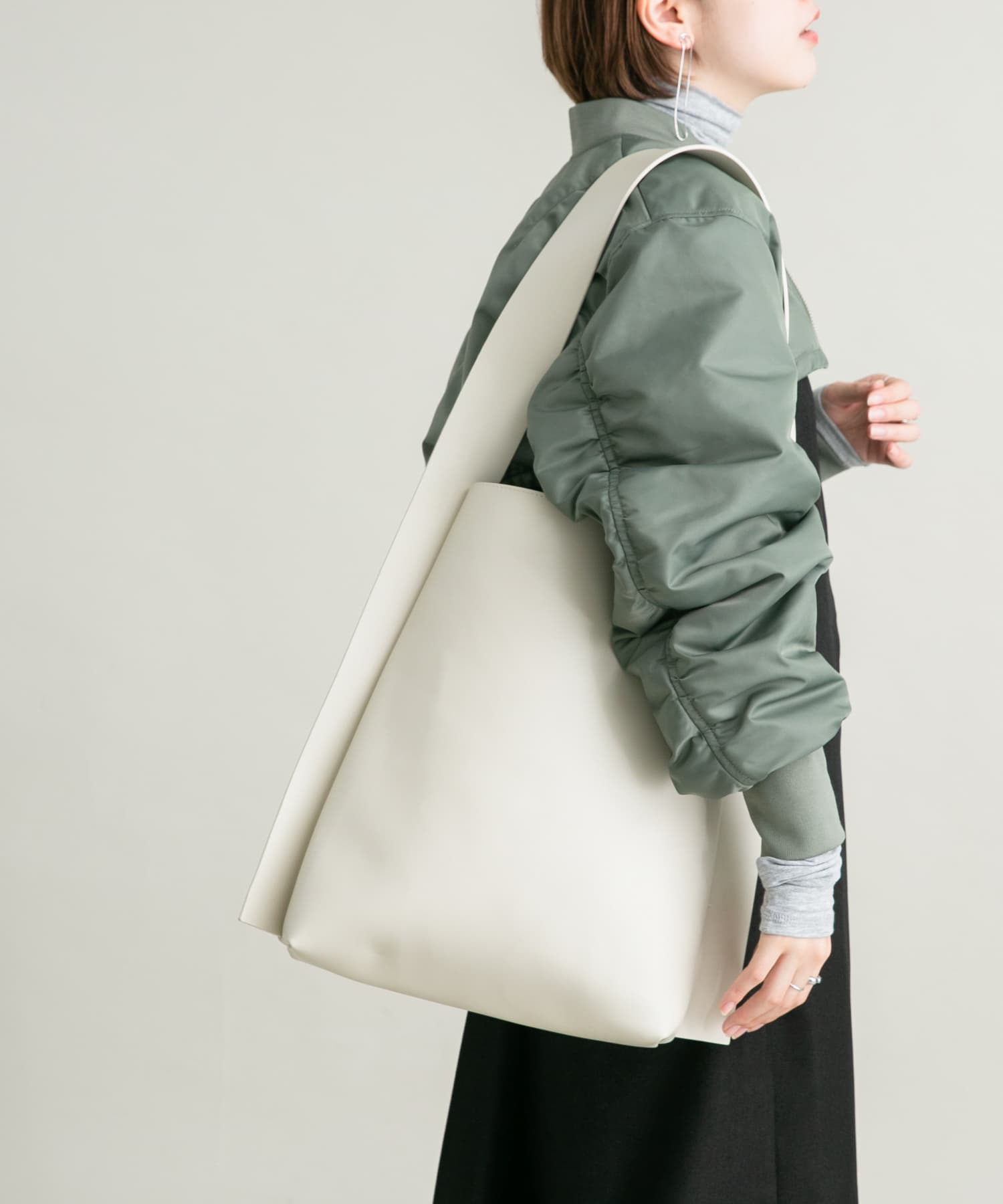 サンドデザインショルダーBAG IVORY one
