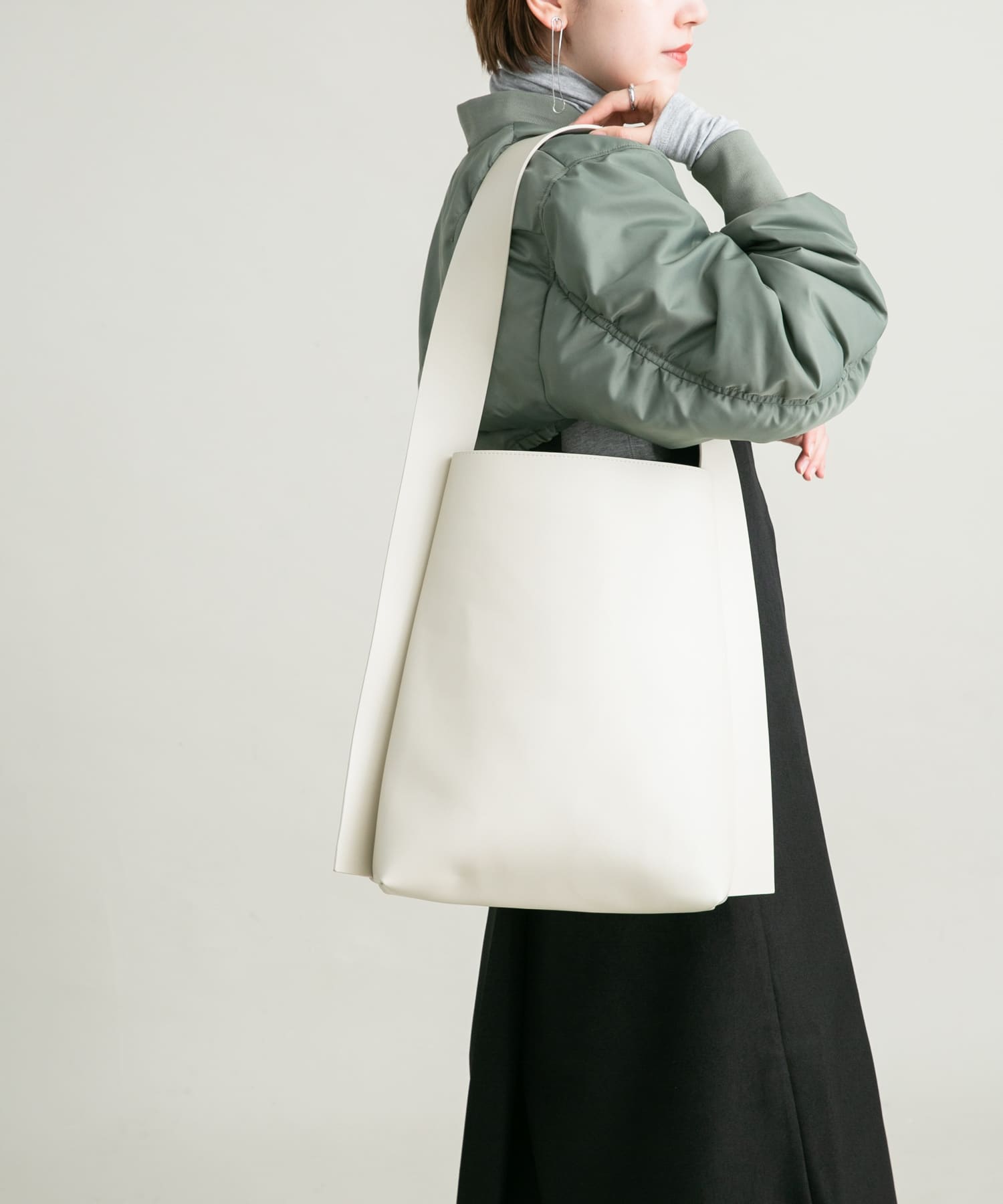サンドデザインショルダーBAG IVORY one