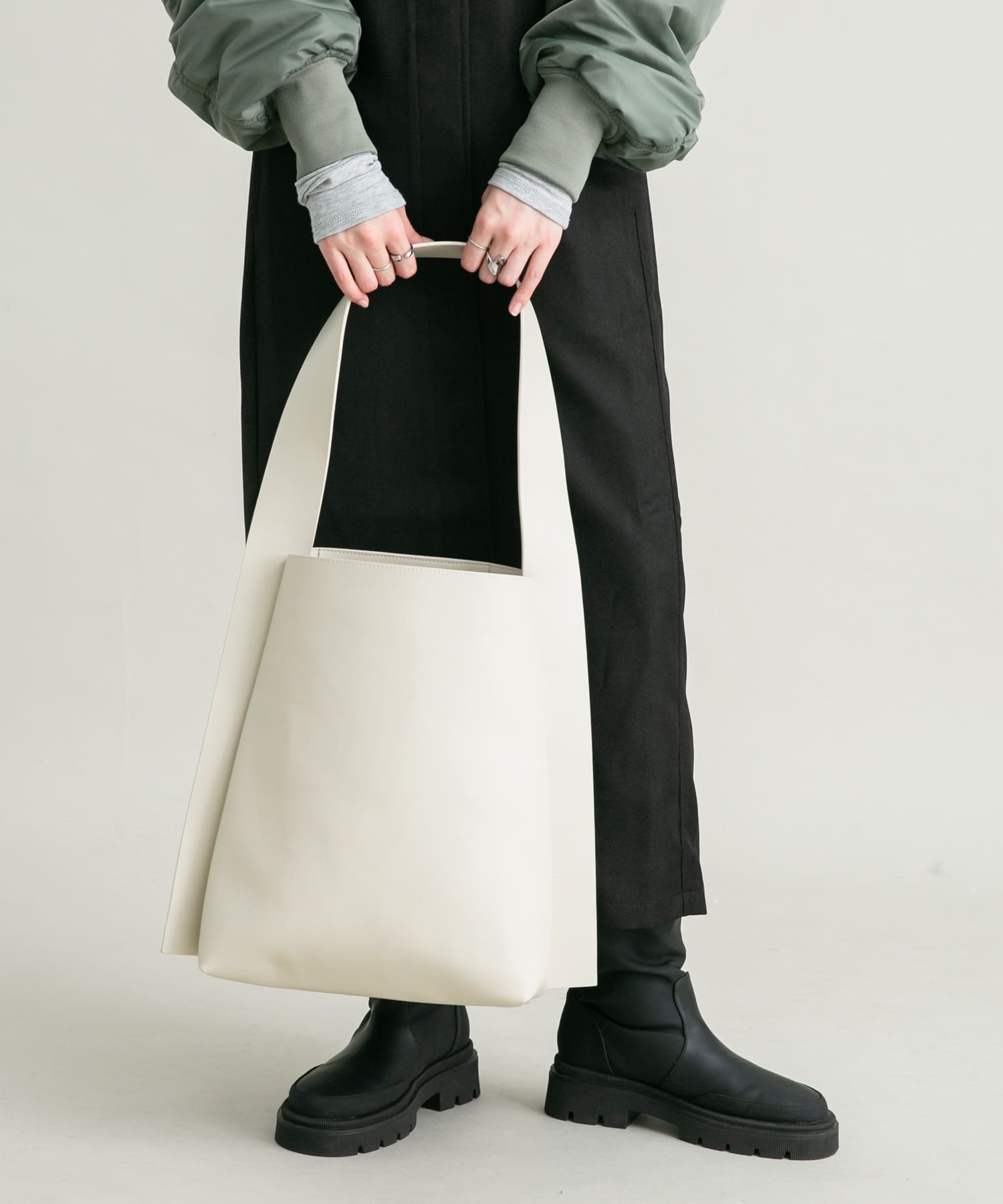 サンドデザインショルダーBAG IVORY one