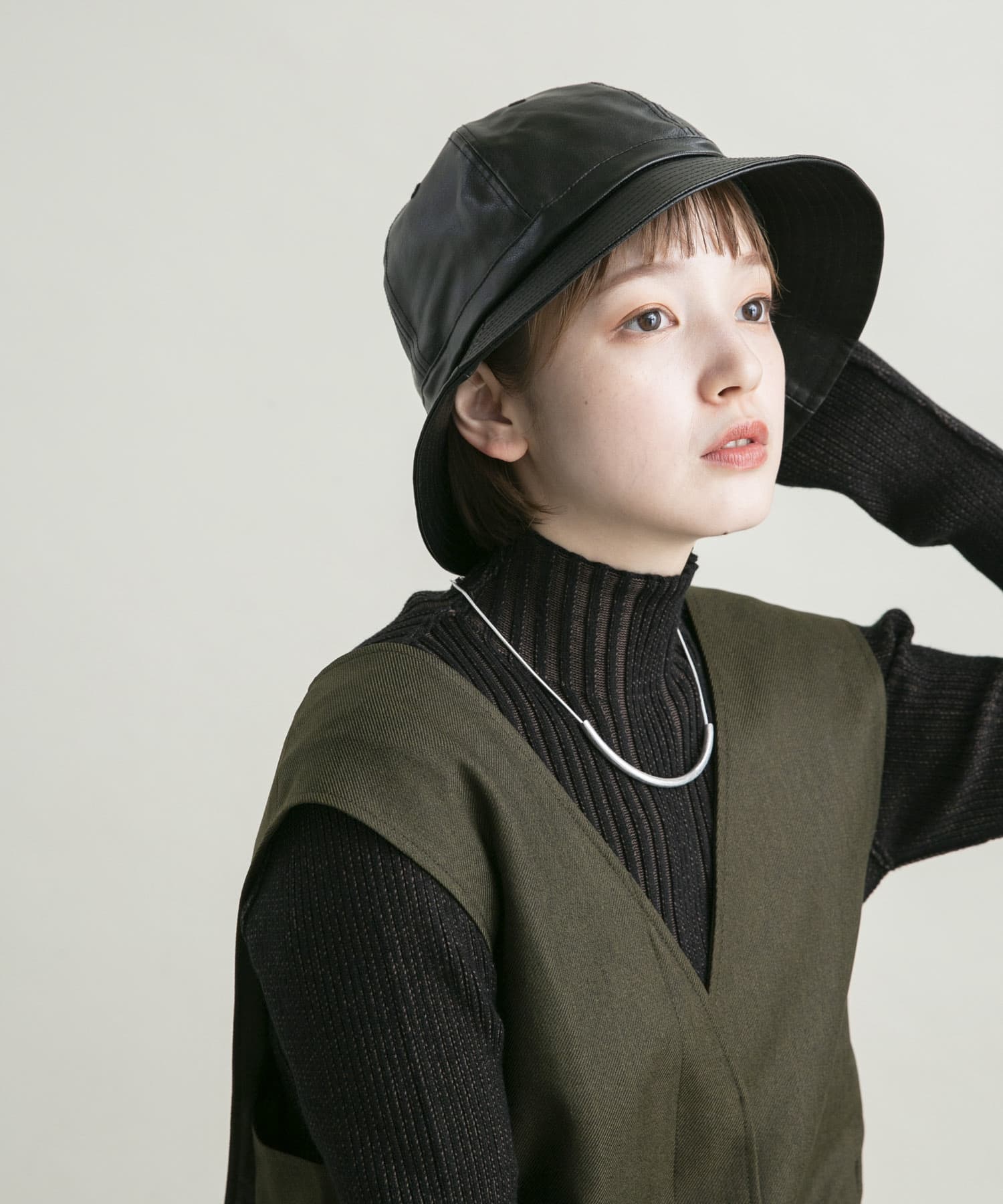 レザーバケットHAT BLACK one
