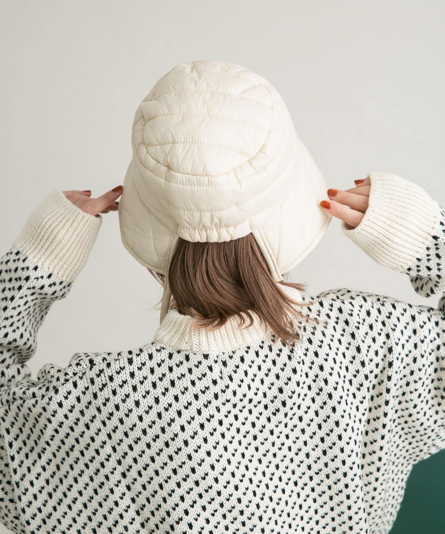 バックドロストバケットHAT IVORY one