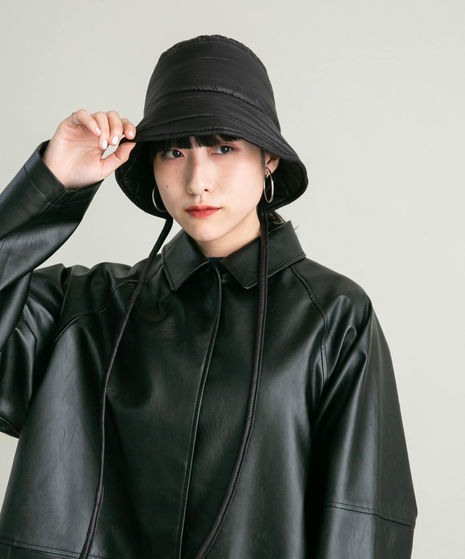 バックドロストバケットHAT BLACK one