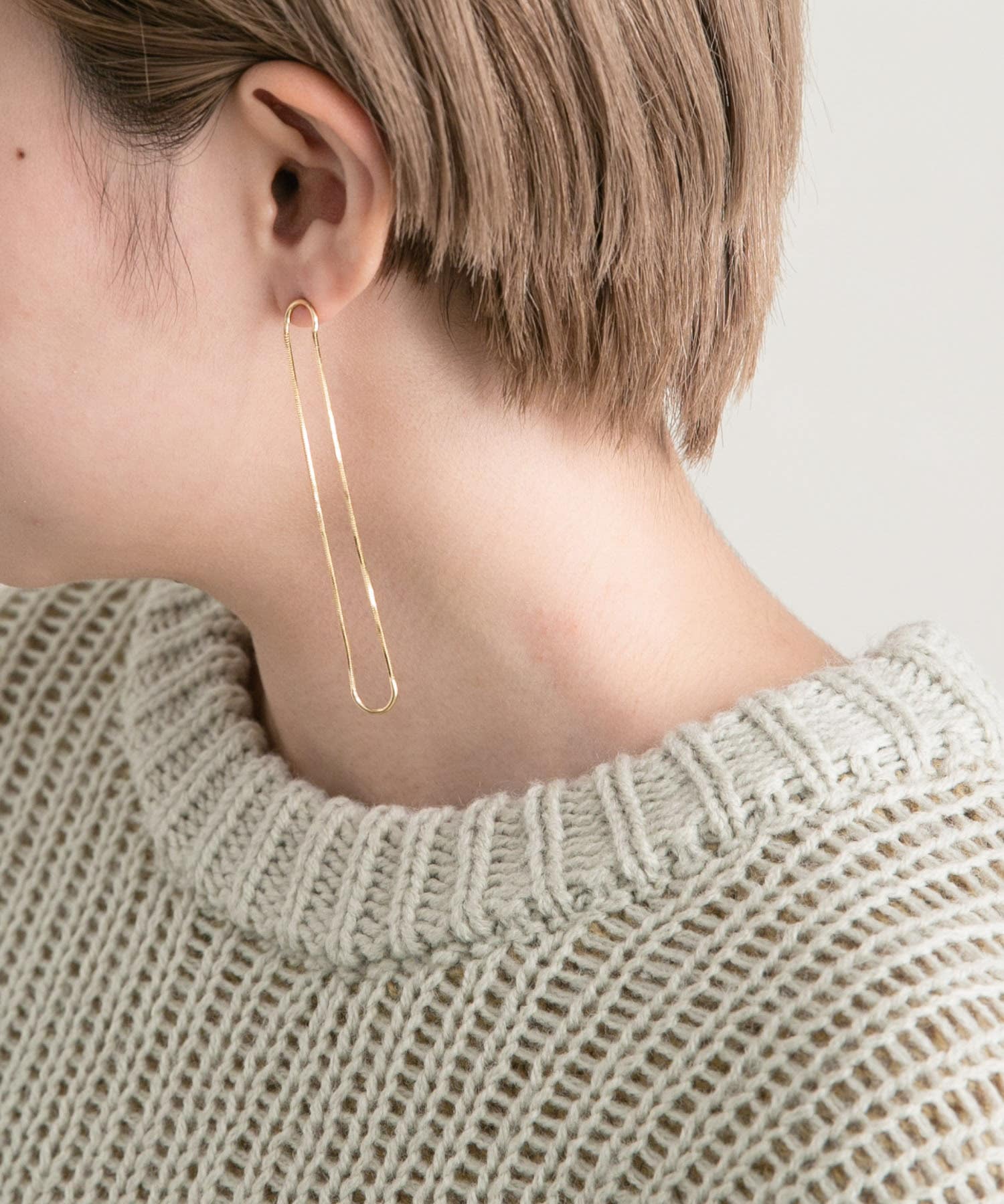 ロングオーバルチェーンピアス GOLD one