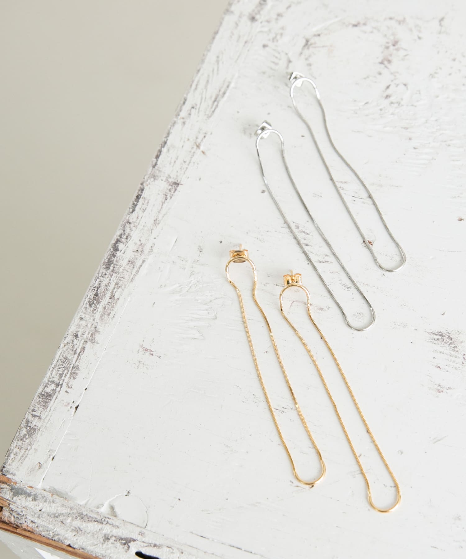 ロングオーバルチェーンピアス GOLD one