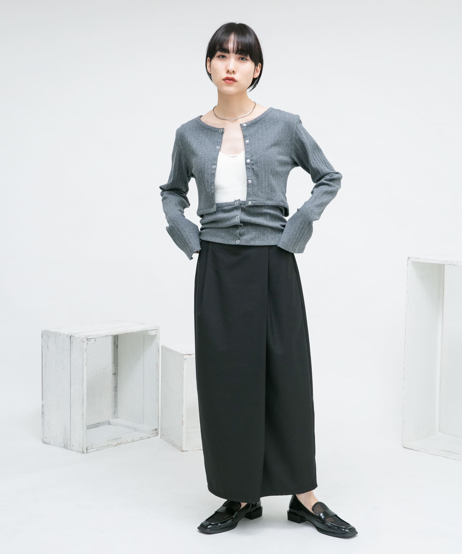 TOP GRAY