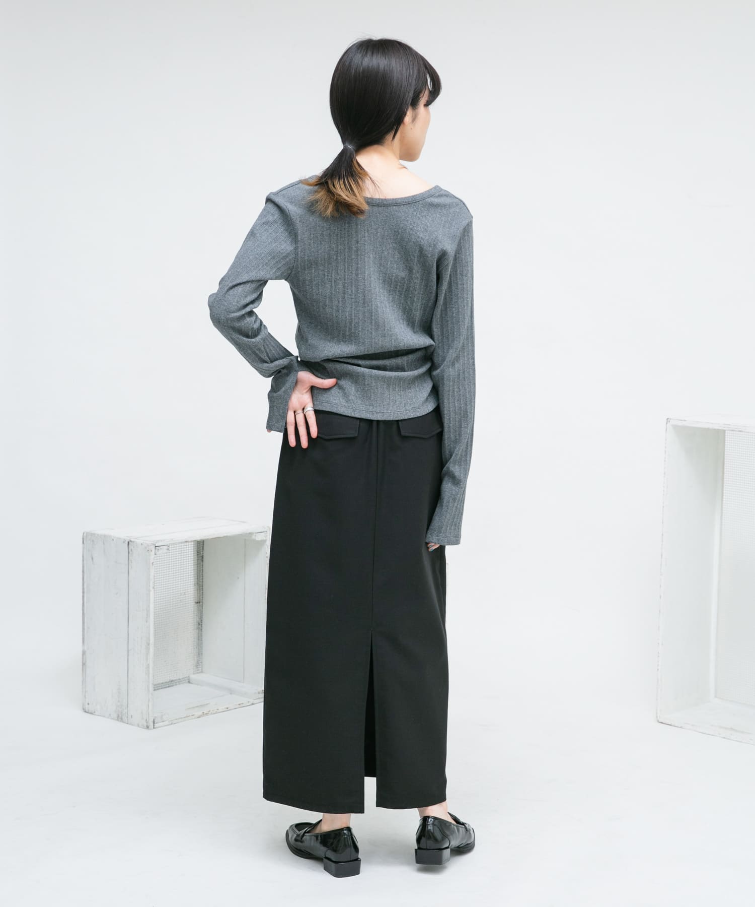 TOP GRAY