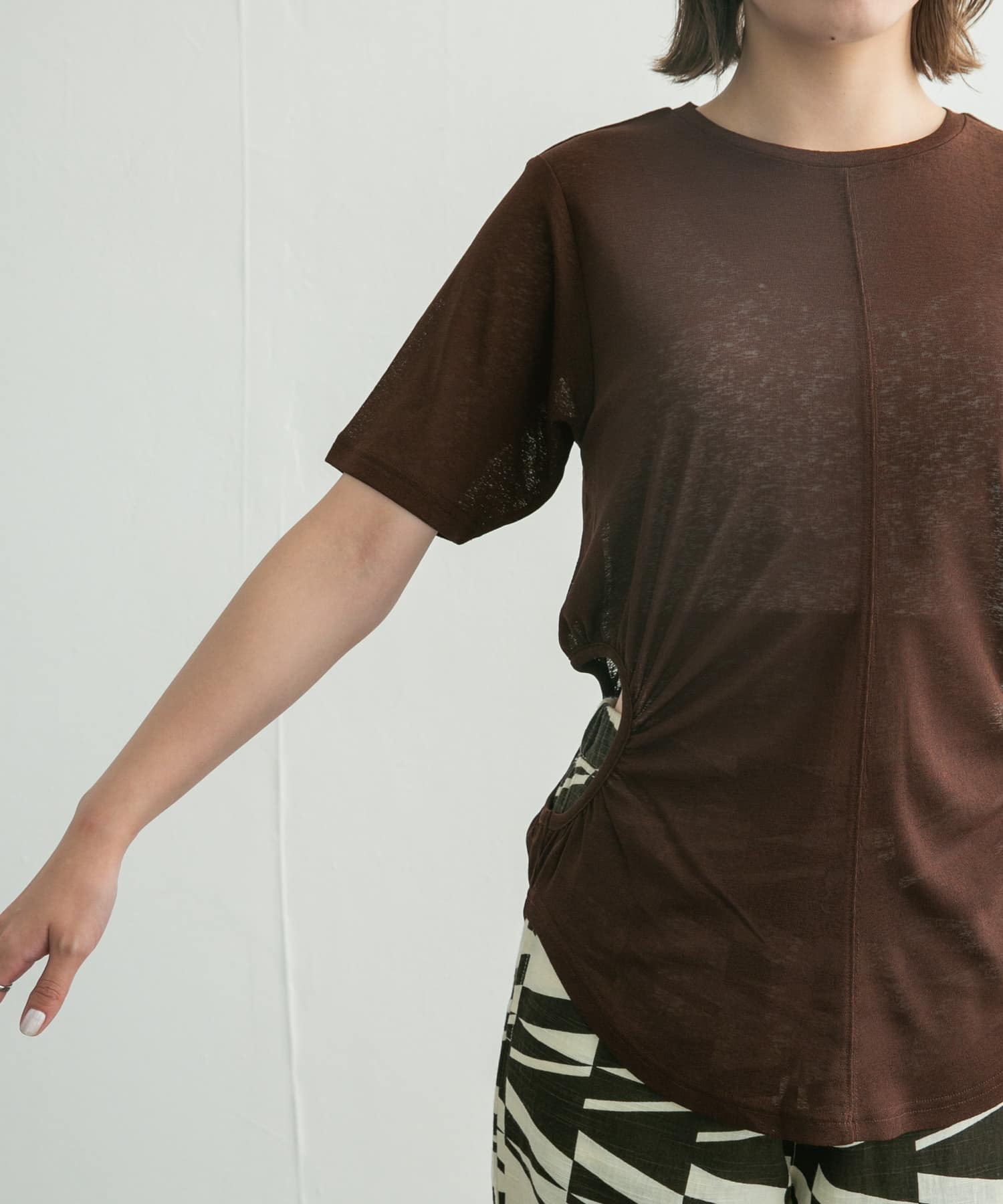 サイドオープンカットソー BROWN one