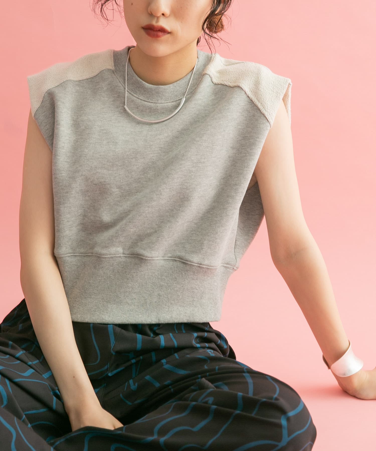 TOP GRAY