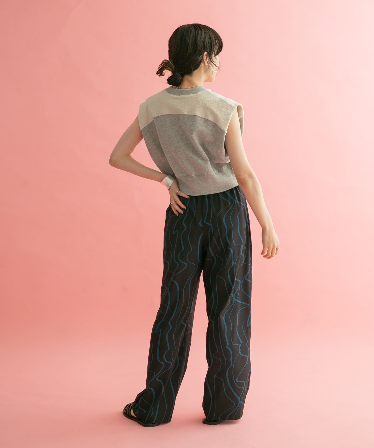 TOP GRAY