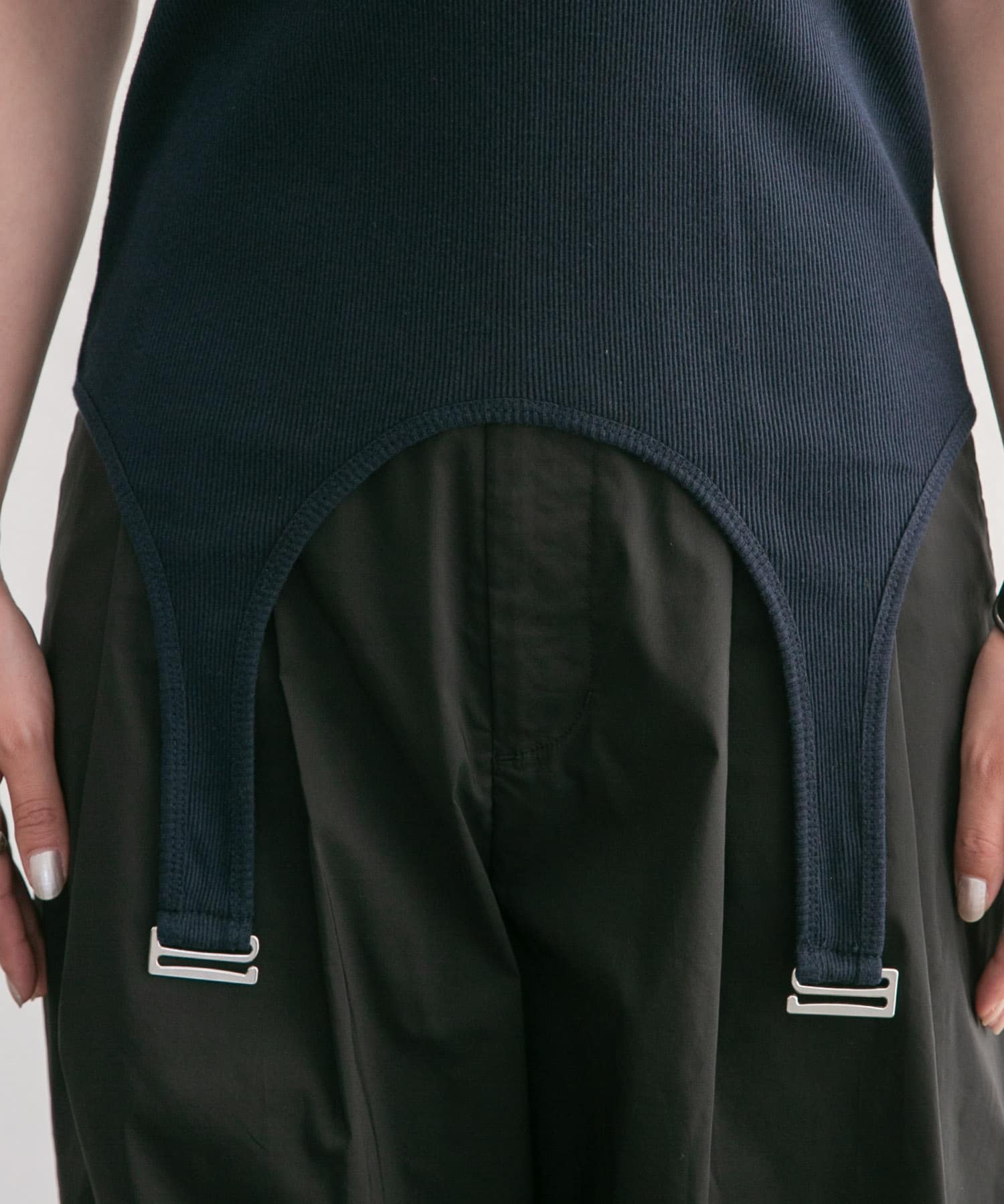 Original ガーターベルトデザイン Tシャツ 3L XOT ガーターベルトTEE(one NAVY): トップス｜URBAN RESEARCH公式