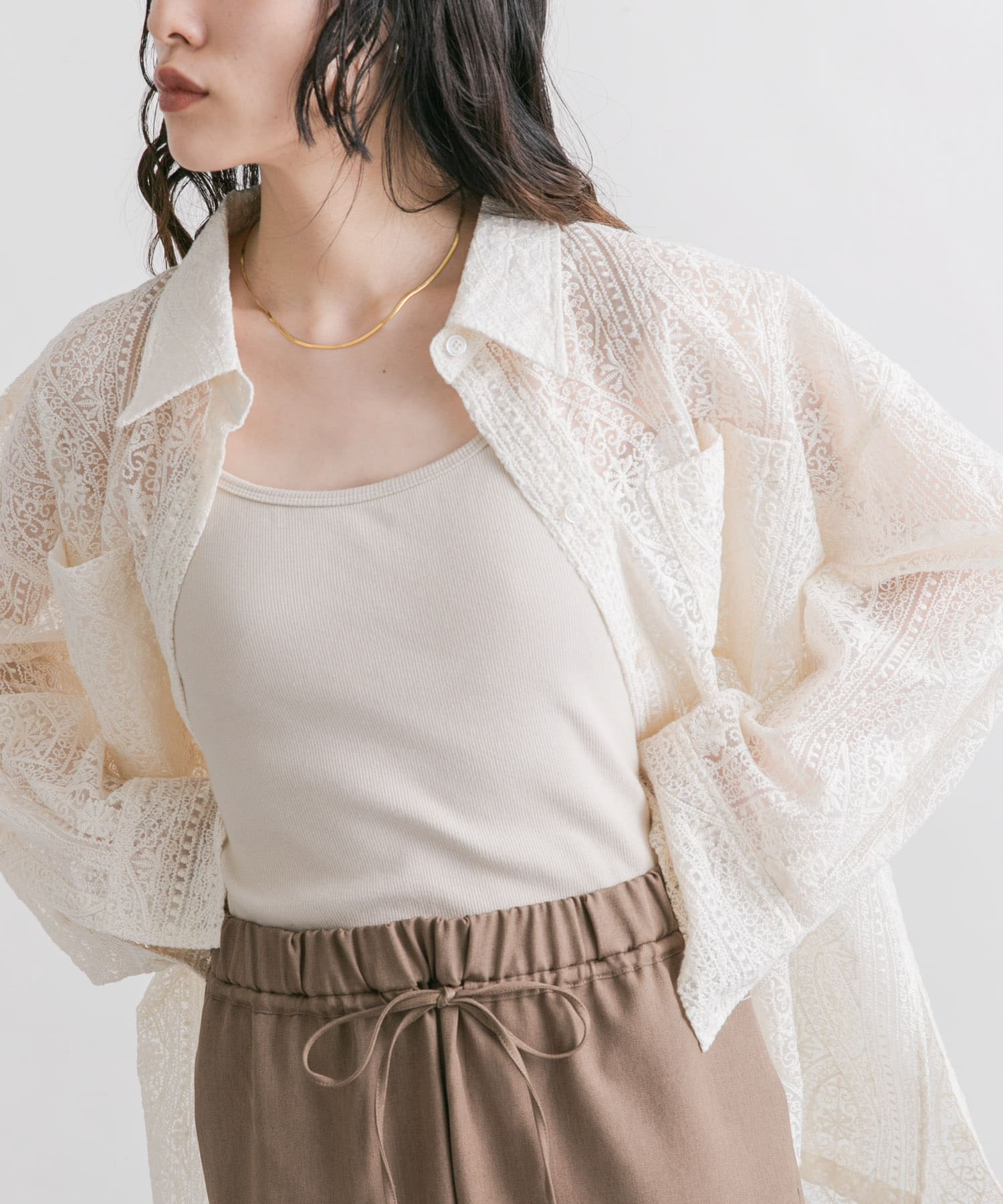 スパゲティストラップカップ付きキャミ