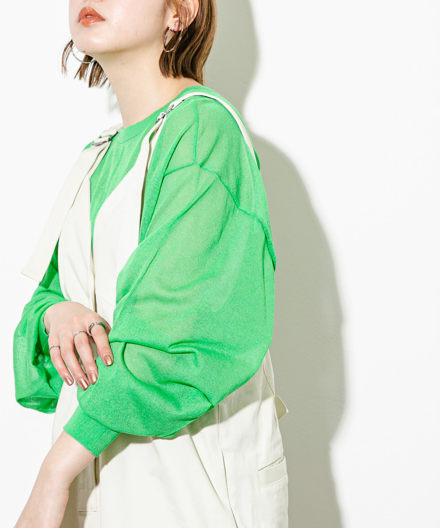 GREEN