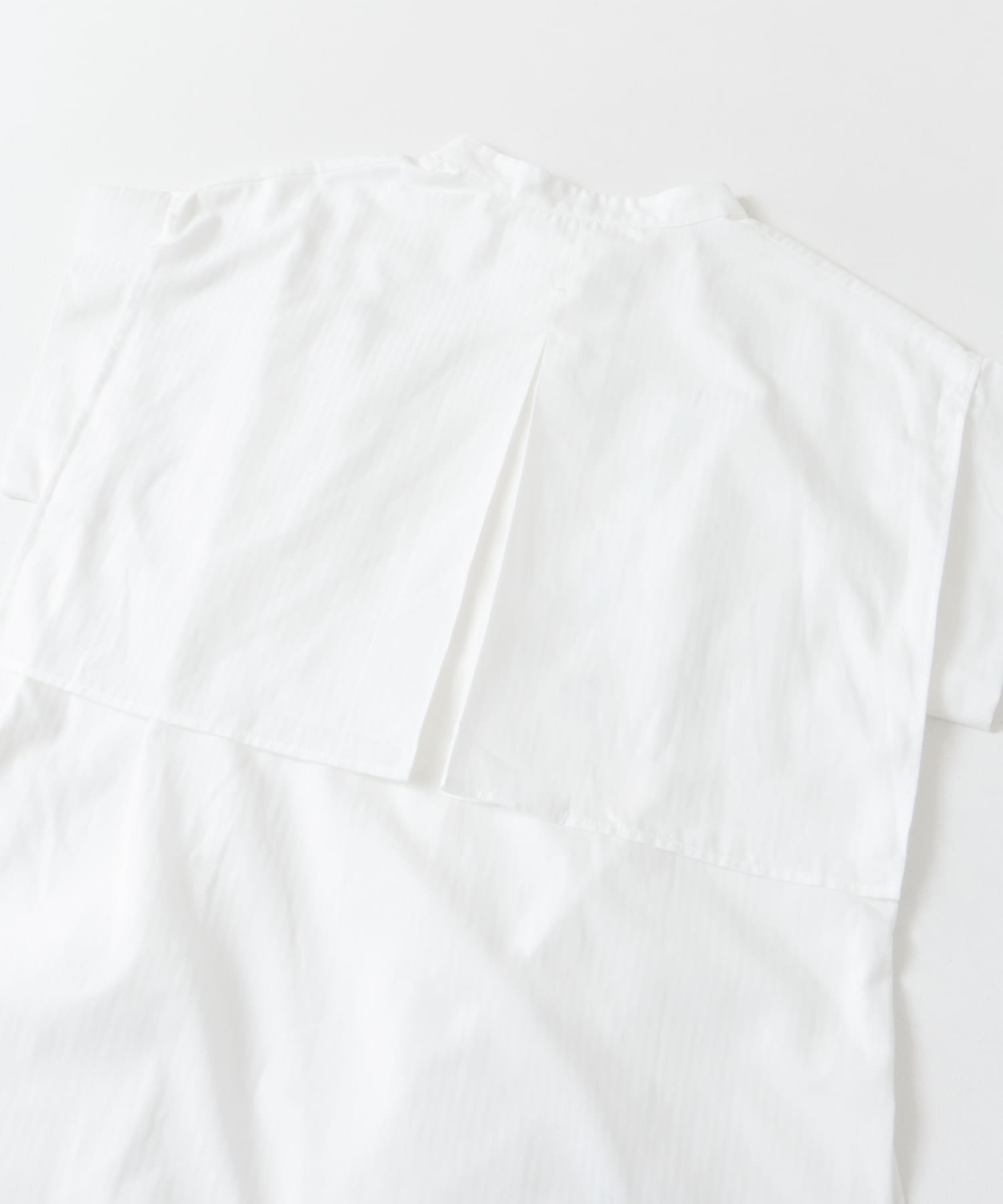 BACKレイヤードスリーブレスブラウス OFF one