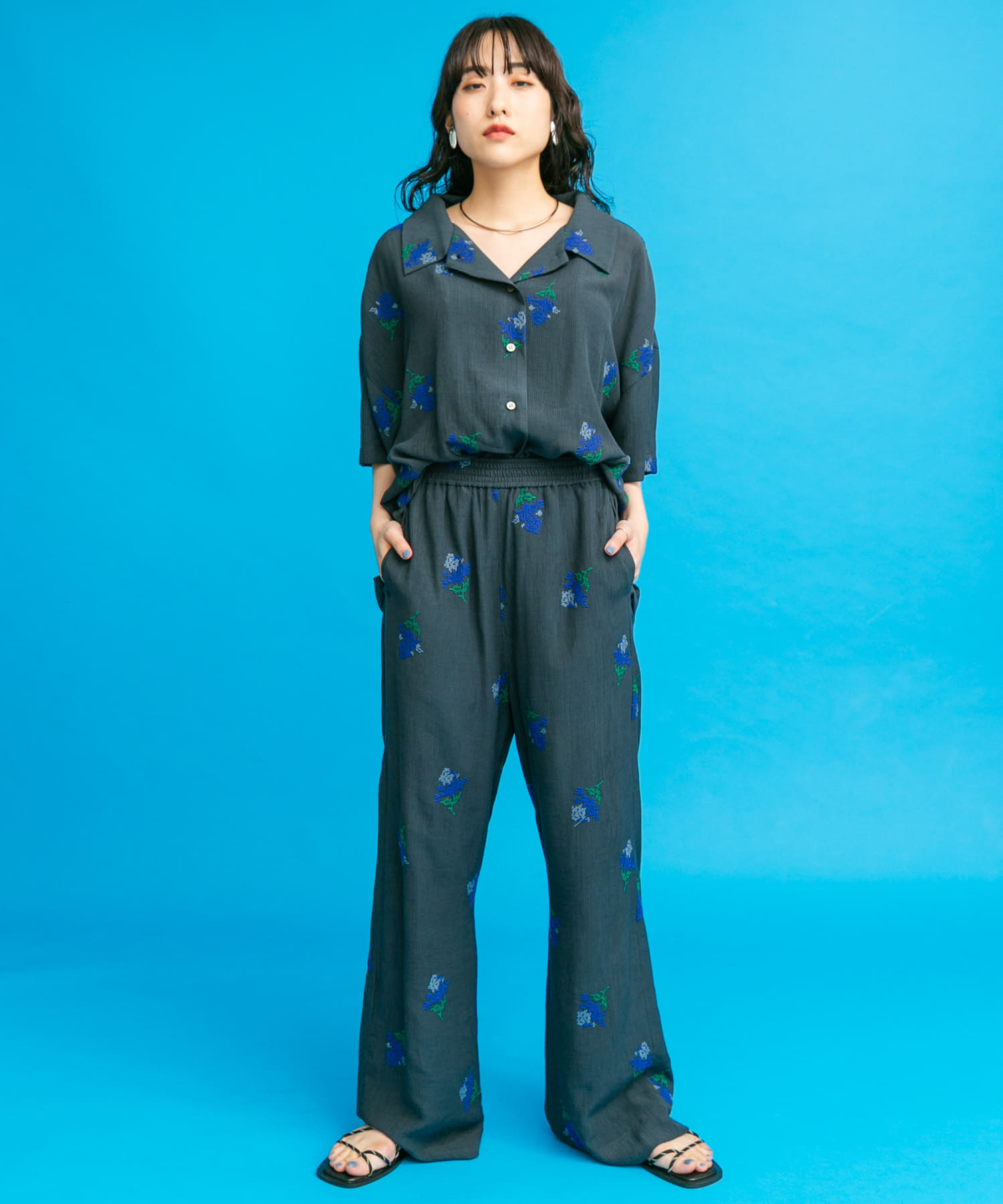 エンブロイダリーイージーパンツ