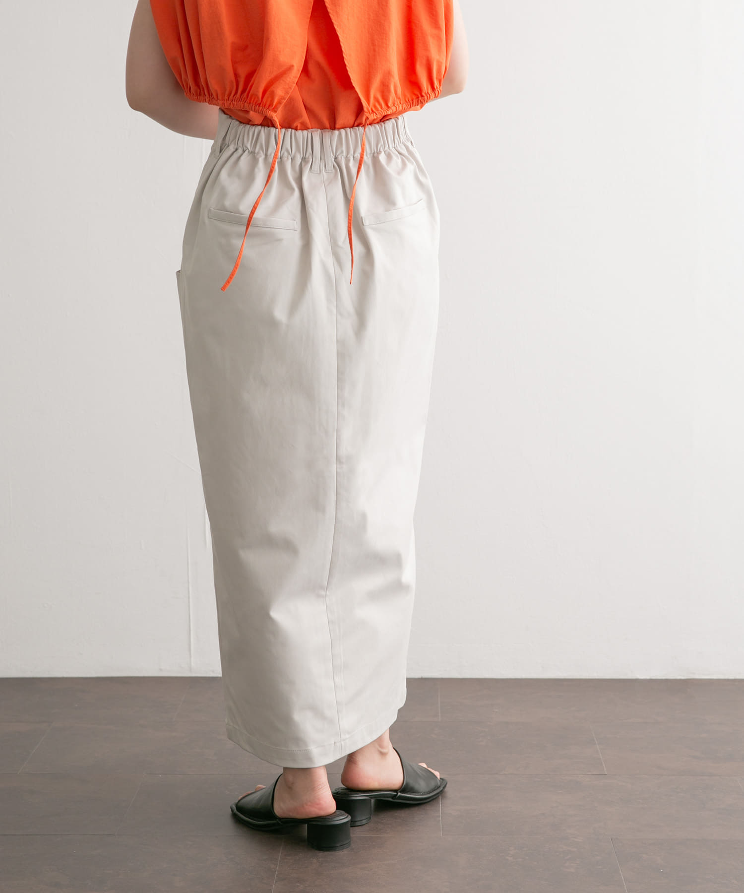 フロントZIPペンシルスカート L.BEIGE one