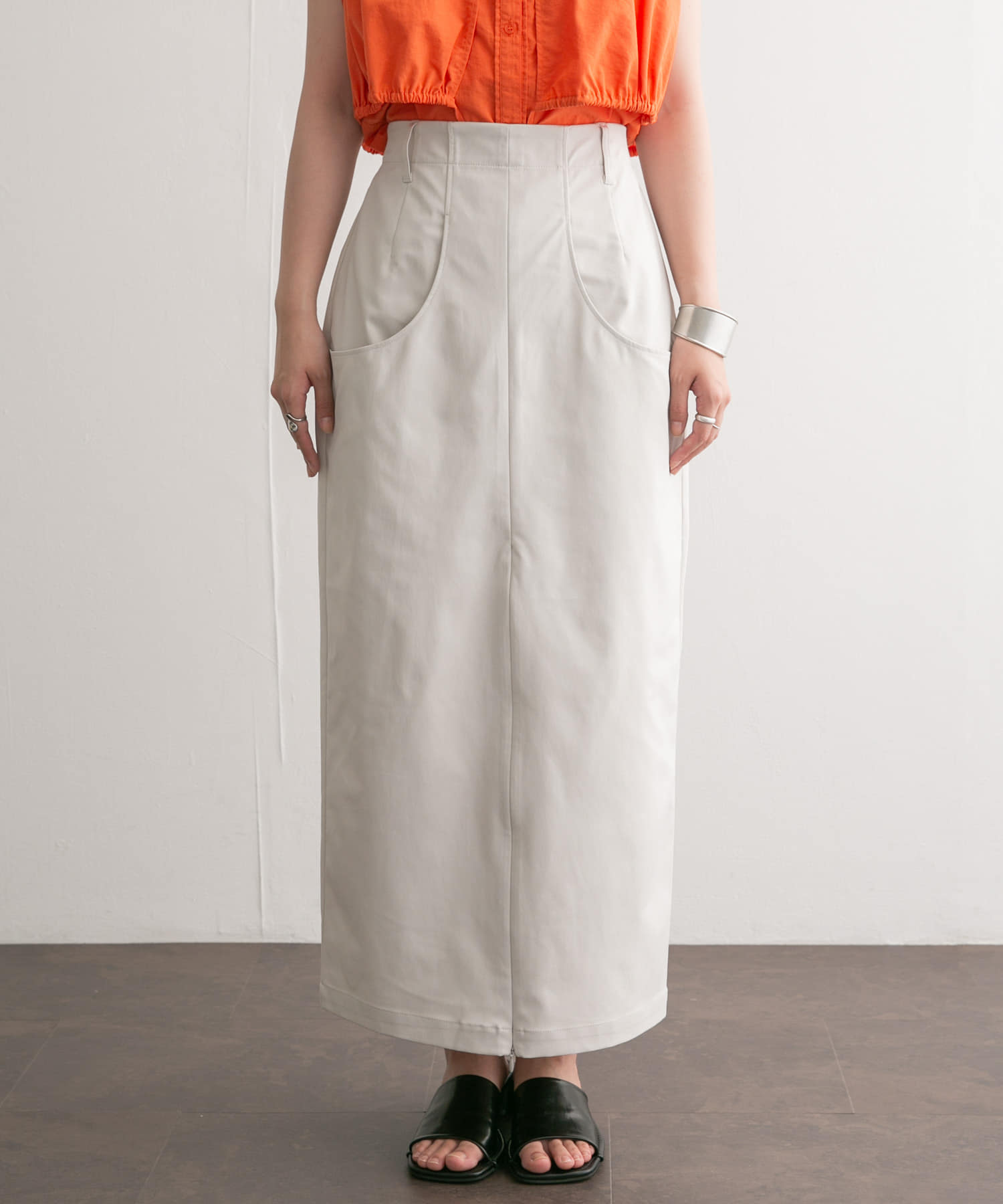 フロントZIPペンシルスカート L.BEIGE one