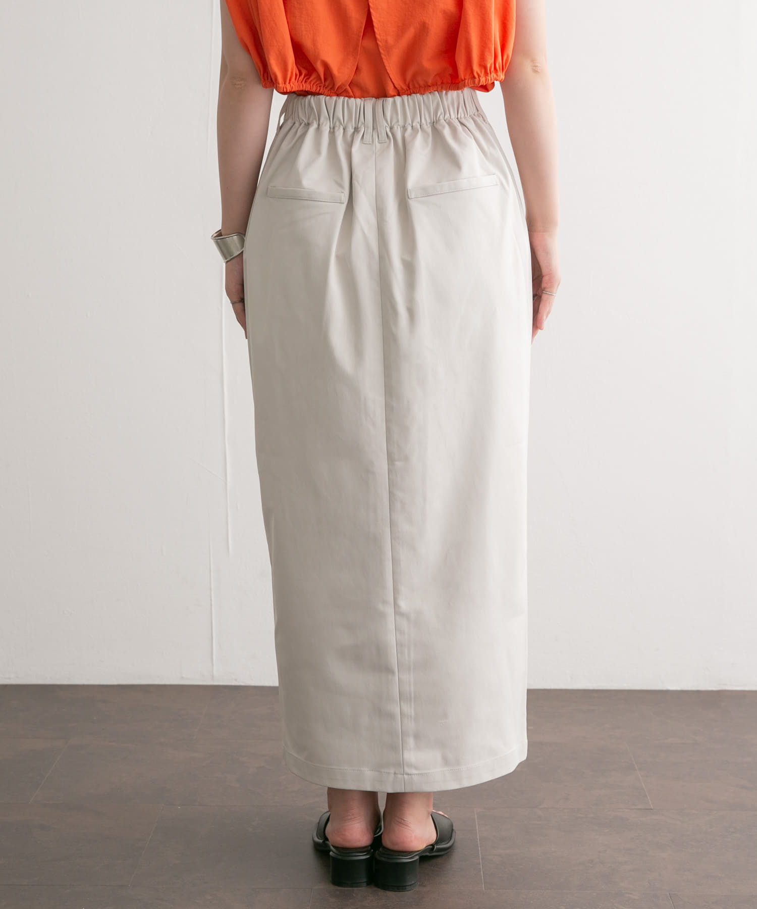 フロントZIPペンシルスカート L.BEIGE one