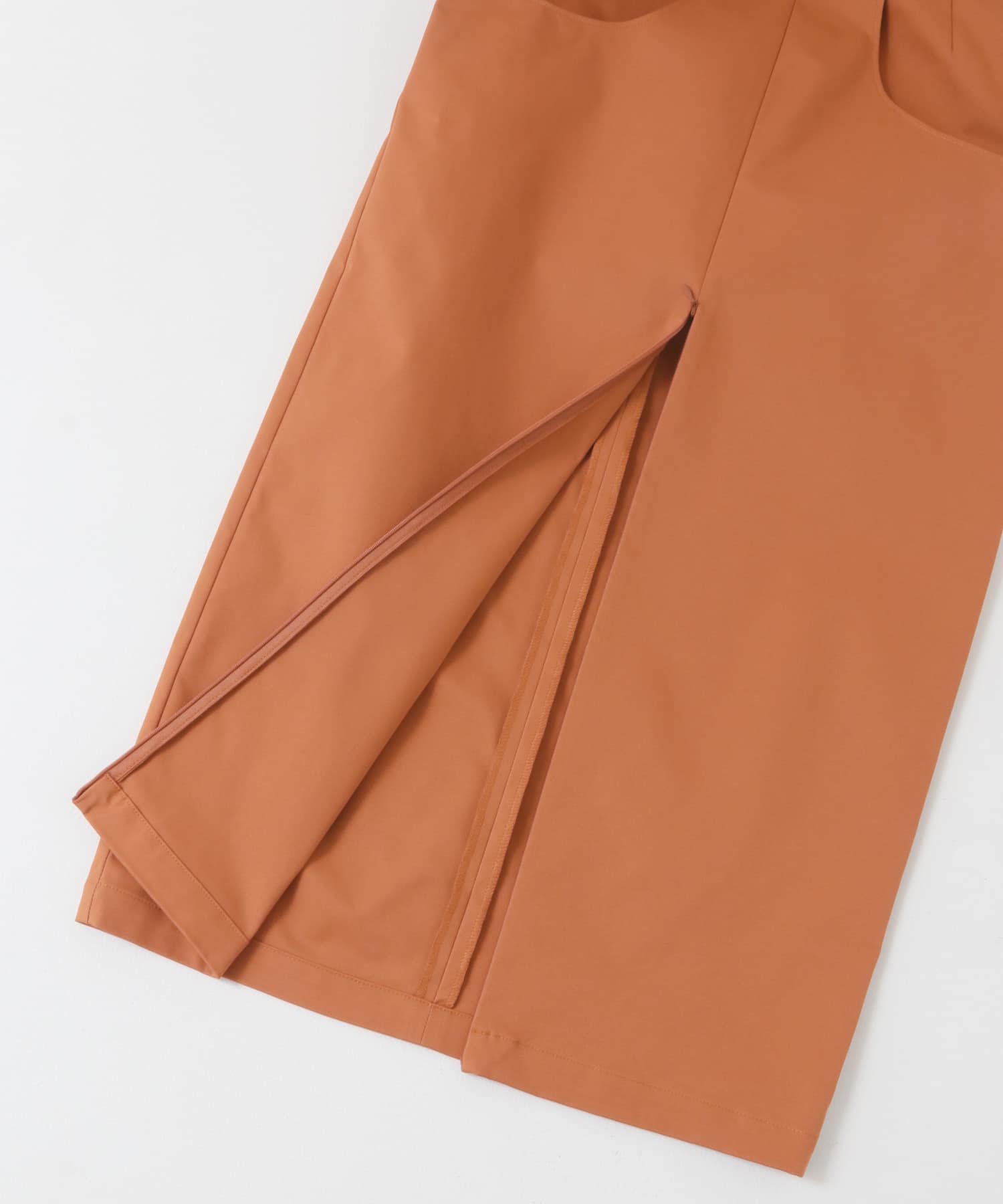 フロントZIPペンシルスカート TERRACOTTA one