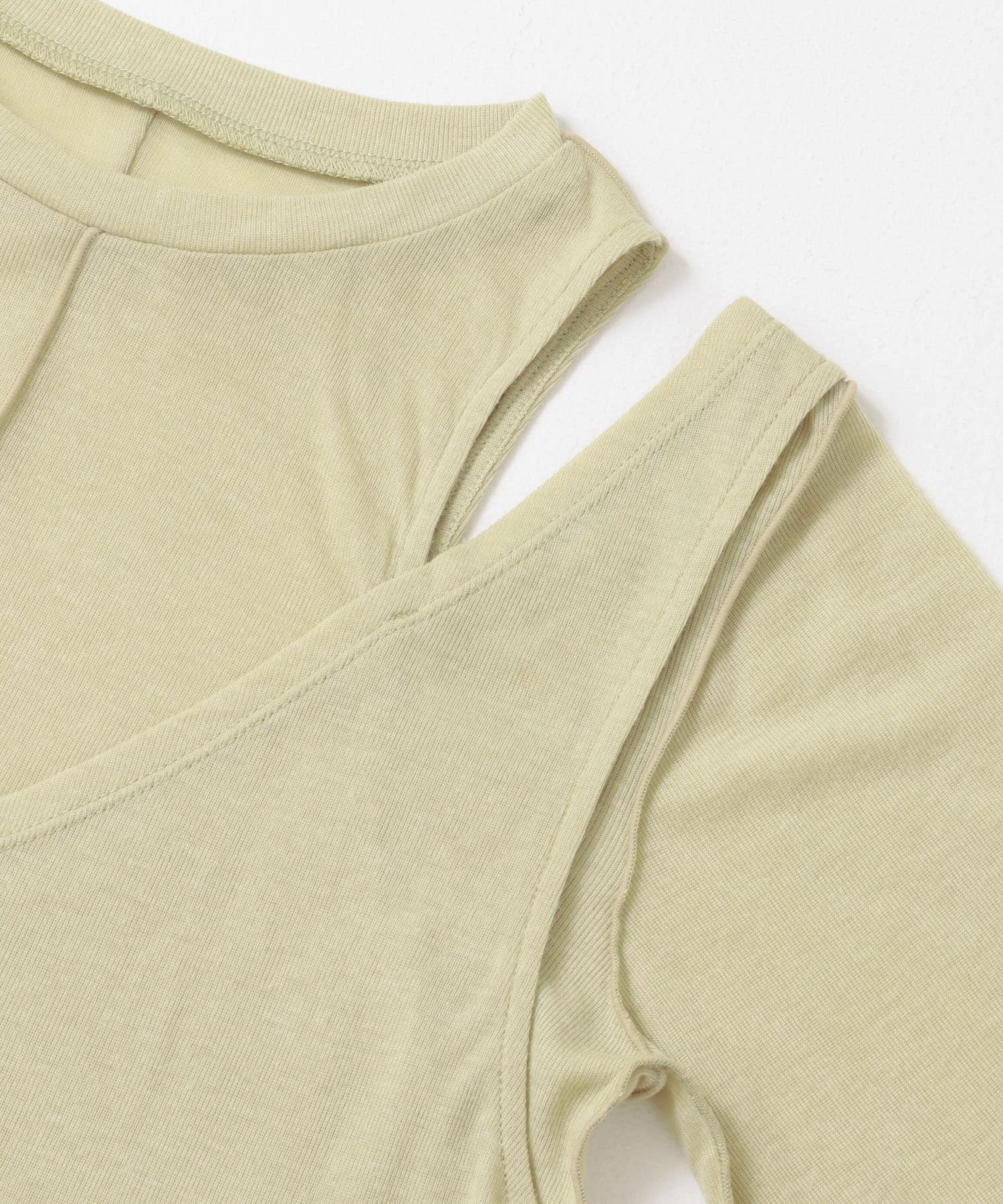 レイヤードカットアウトトップス L.GREEN one