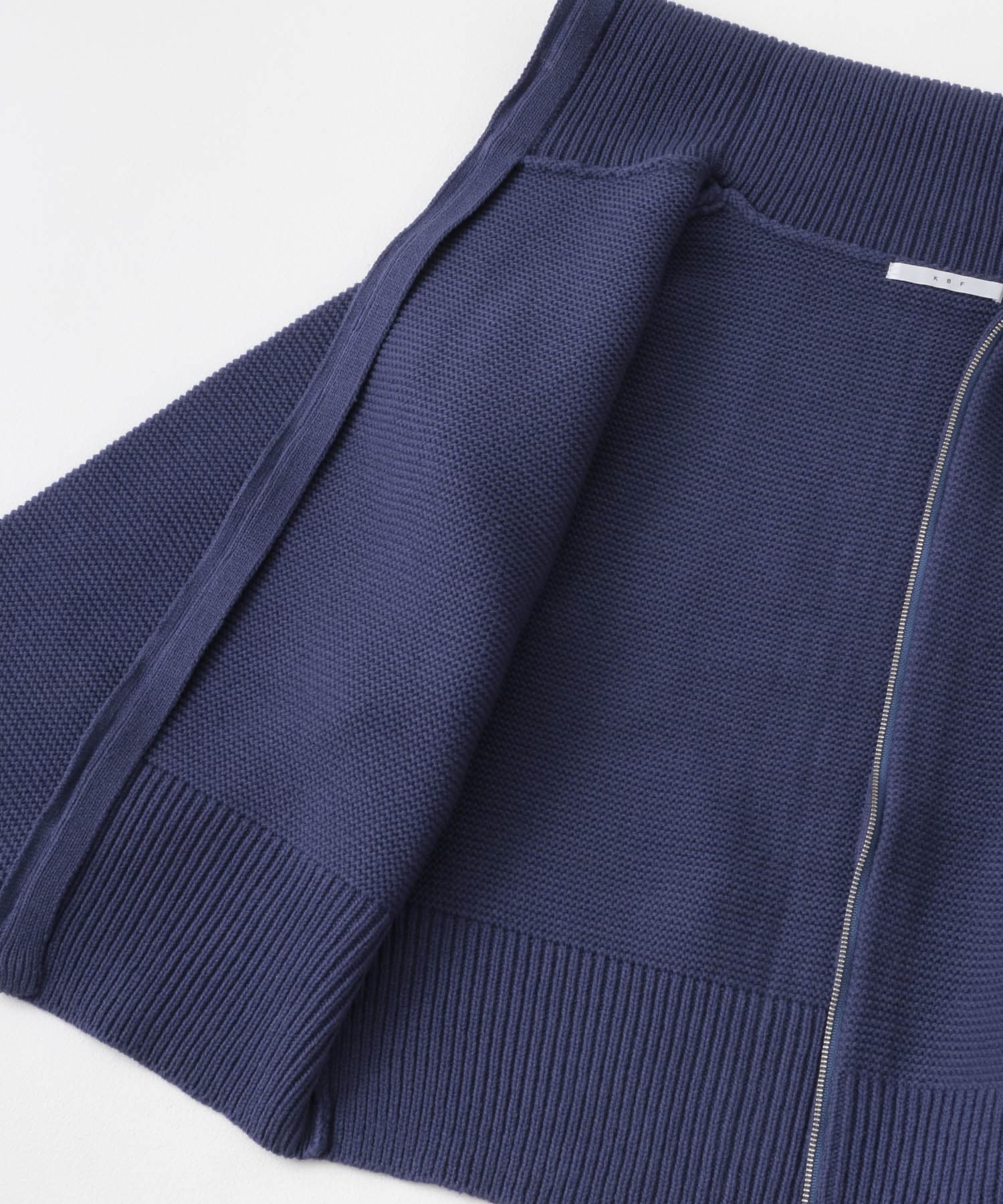 セーラーカラーZIPニット BLUE one