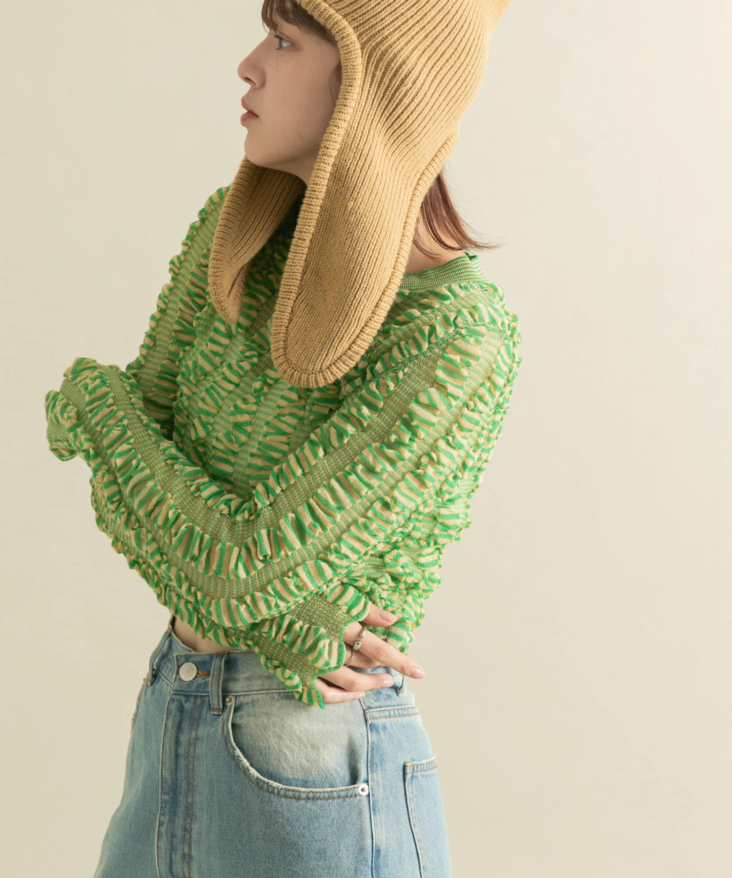 GREEN