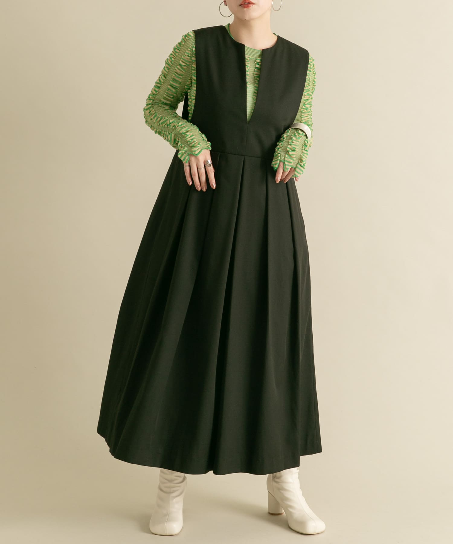 GREEN