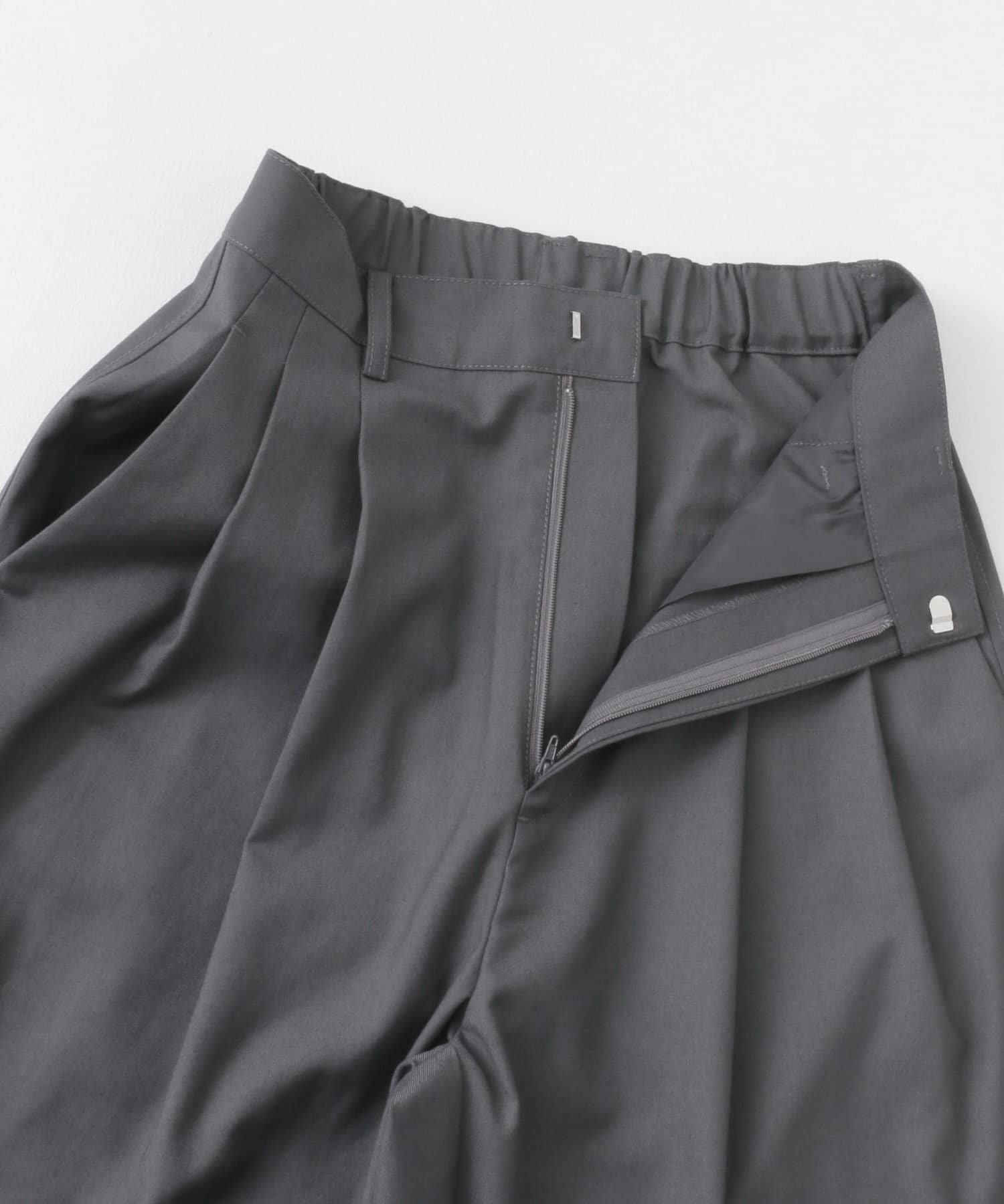 GRAY2