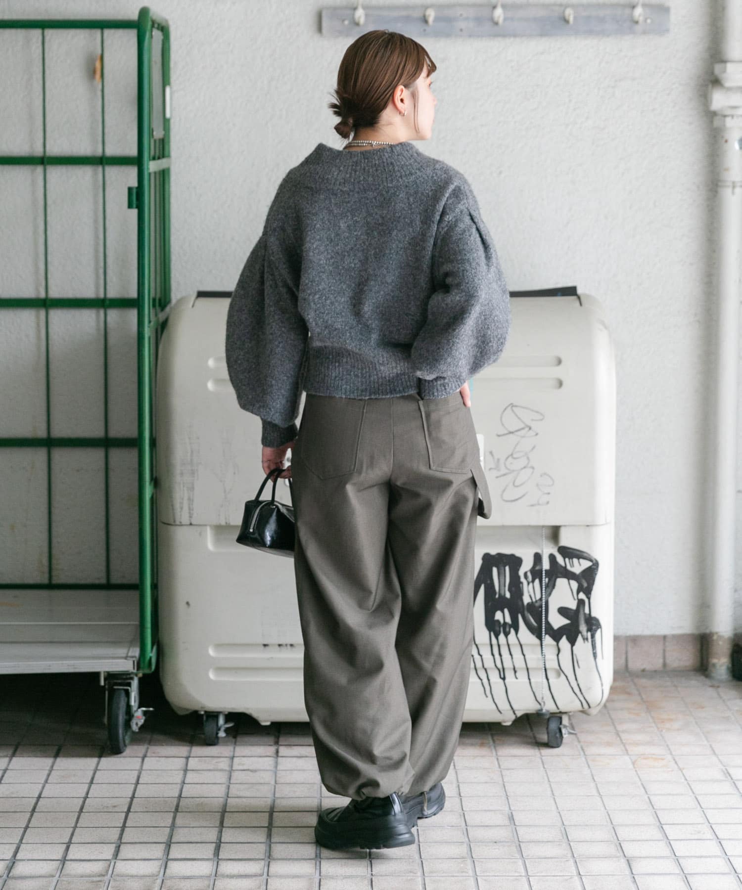 KHAKI