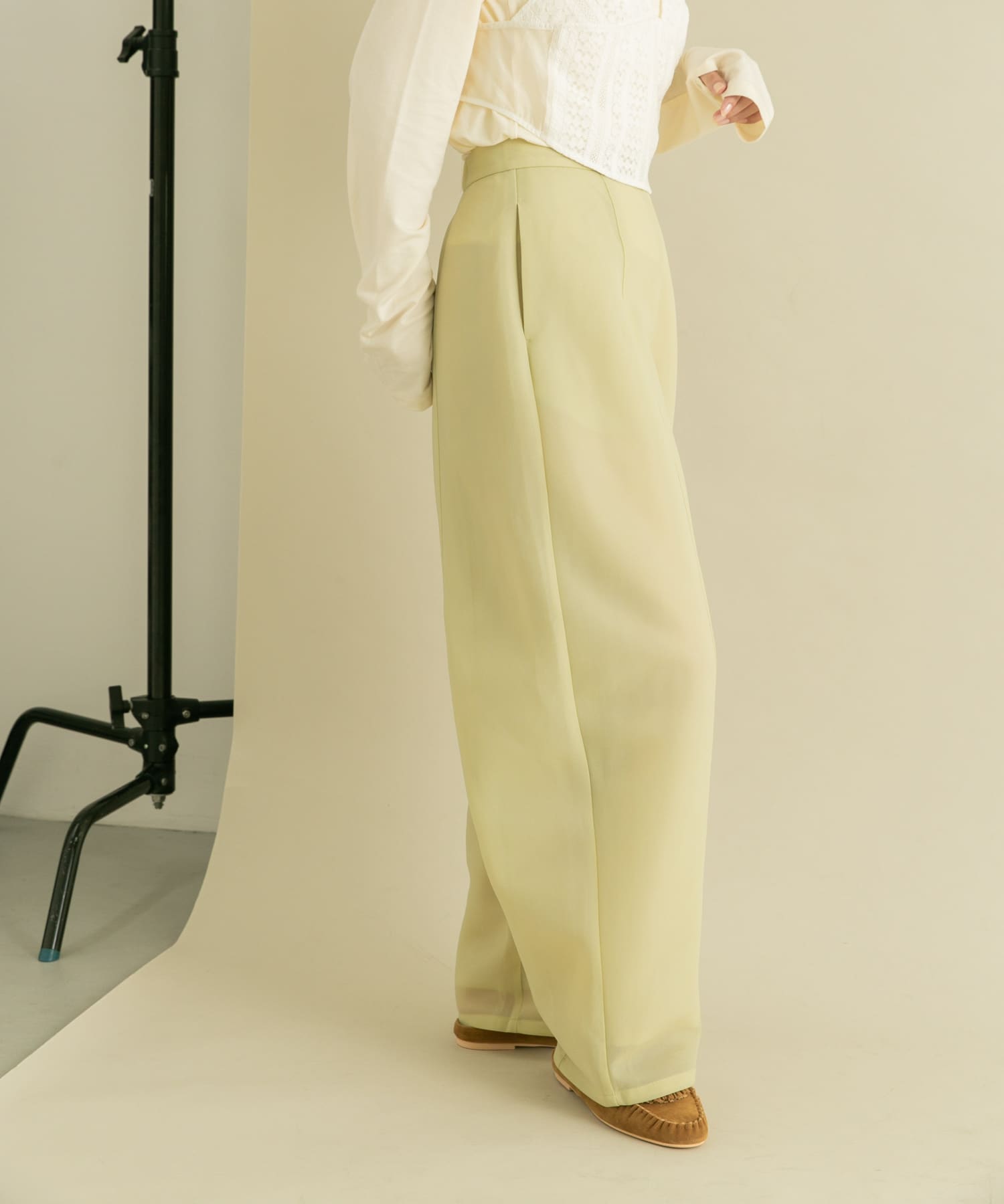L.BEIGE