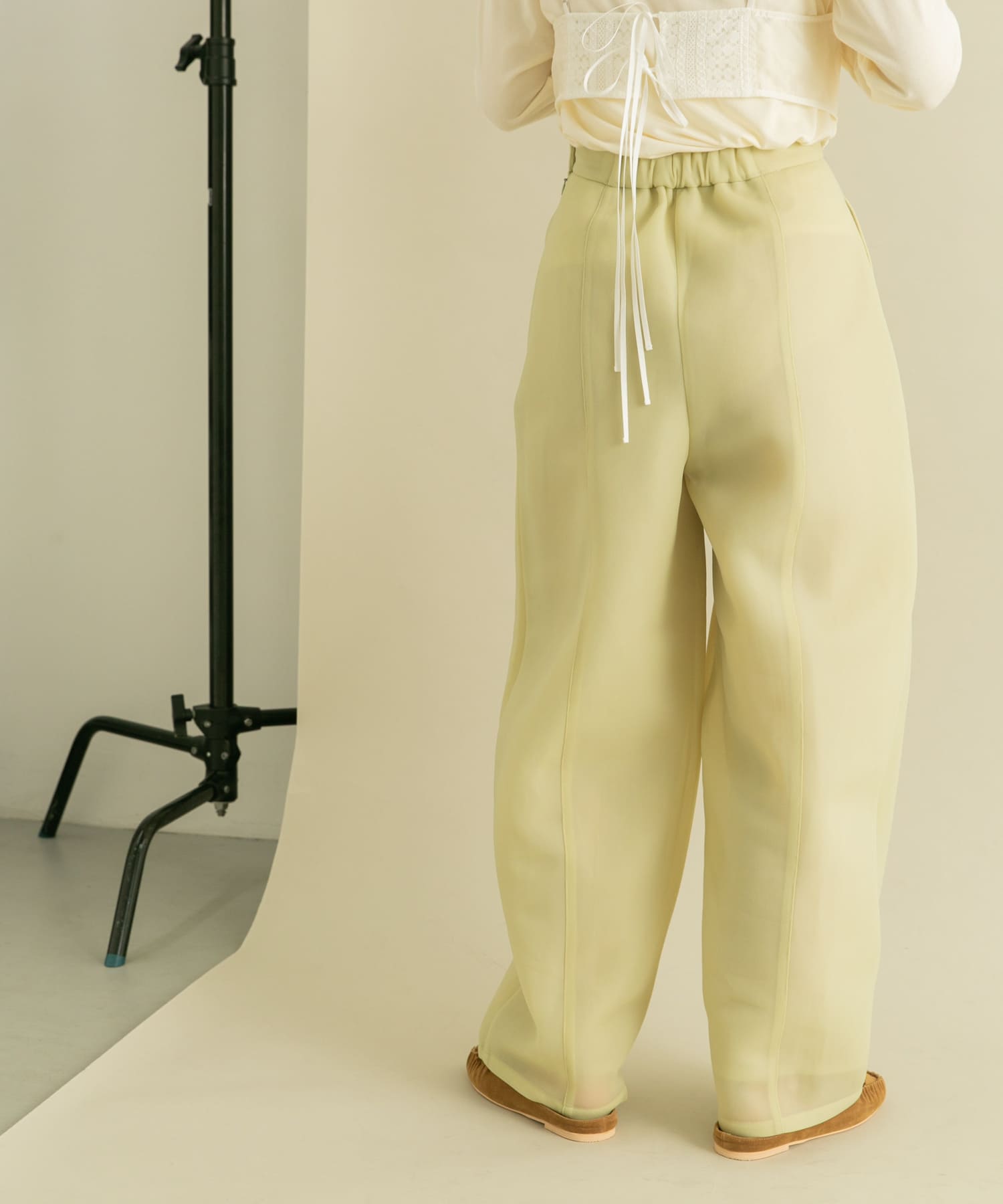 L.BEIGE