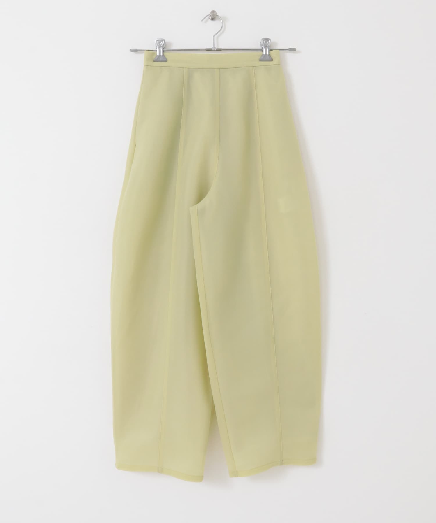 L.BEIGE