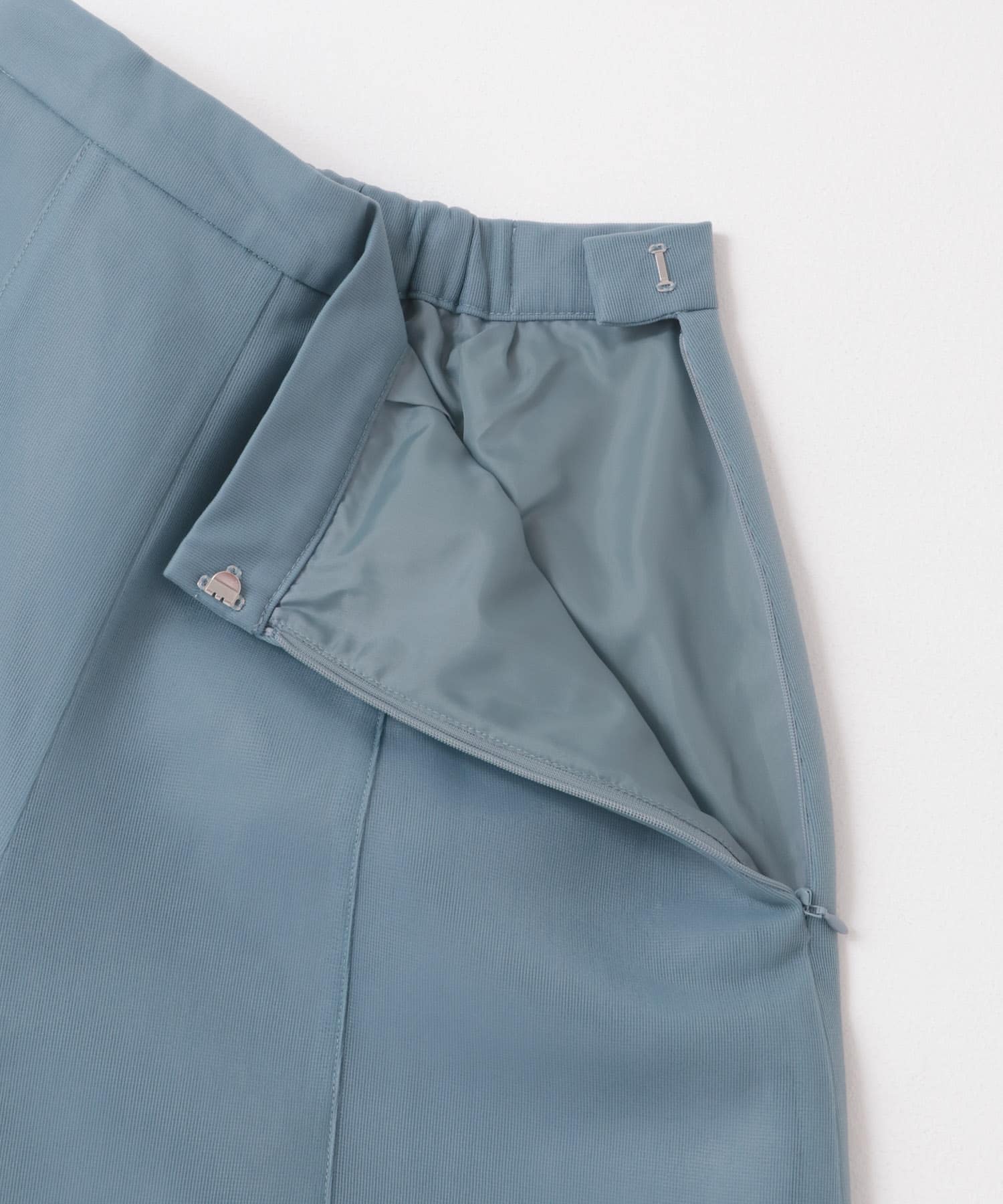 DUSTY BLUE