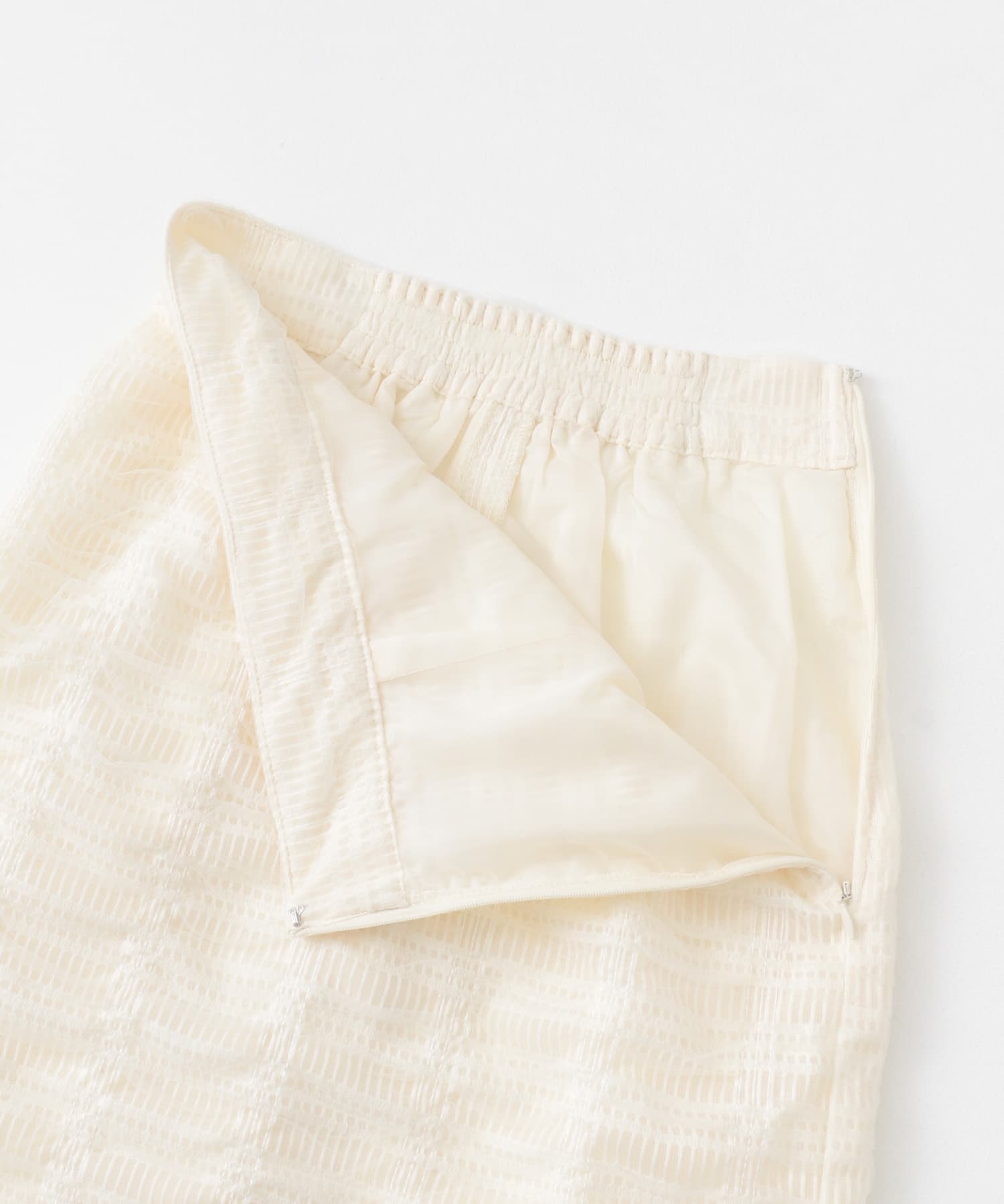 シャーリングIラインスカート IVORY one