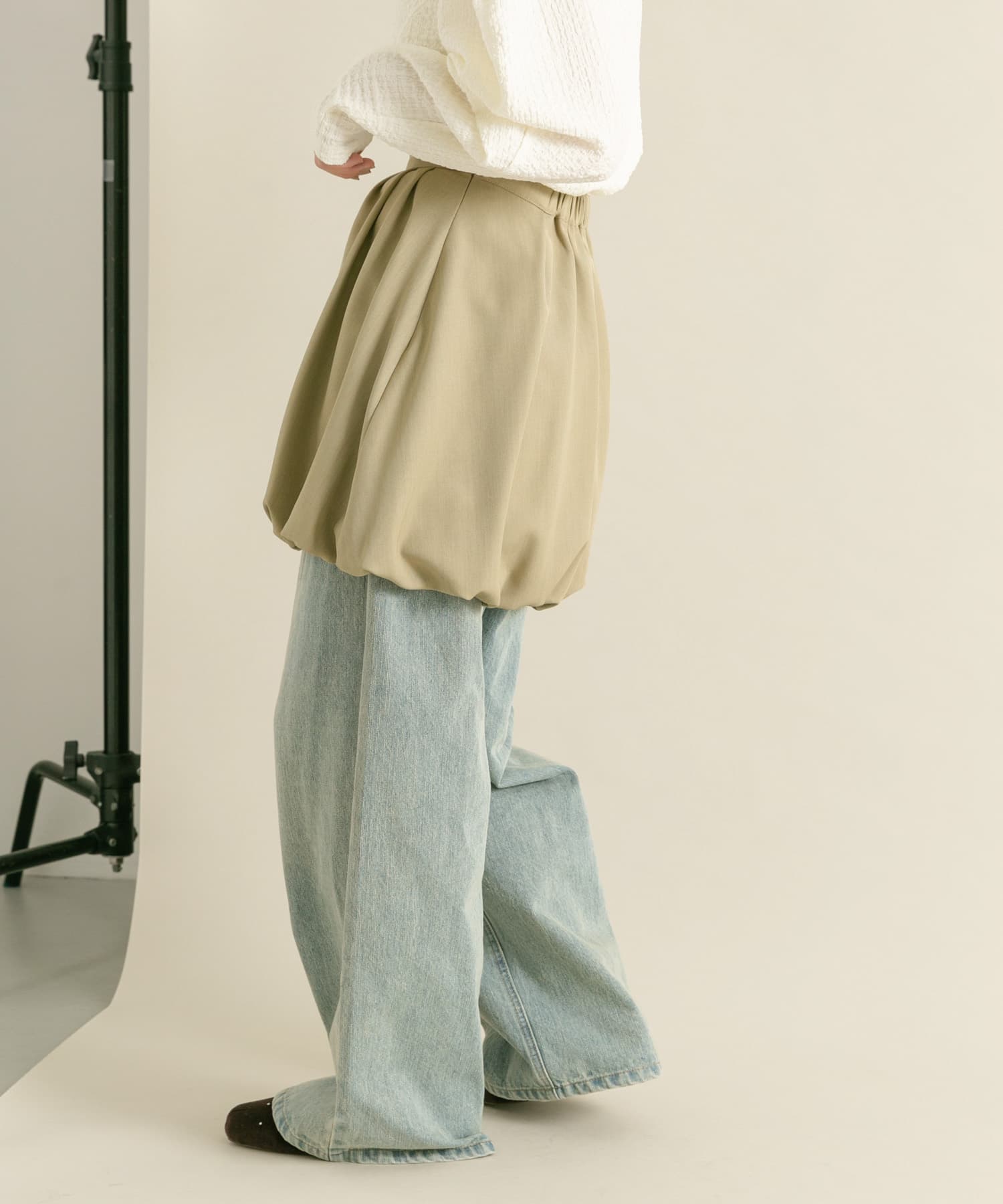 KHAKI