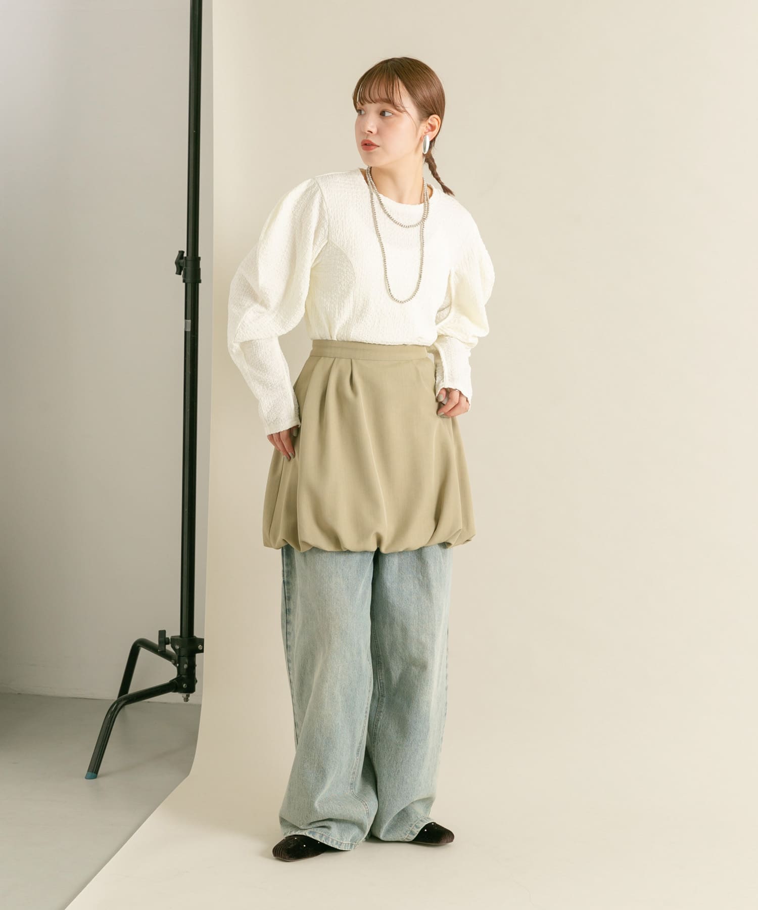 KHAKI