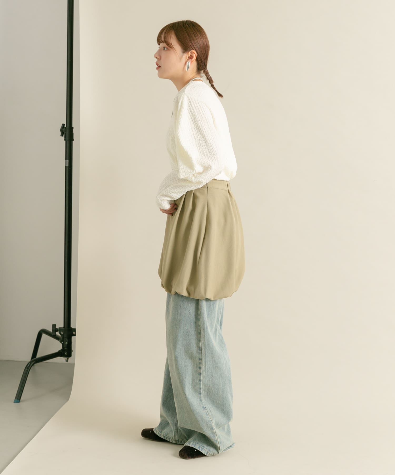 KHAKI