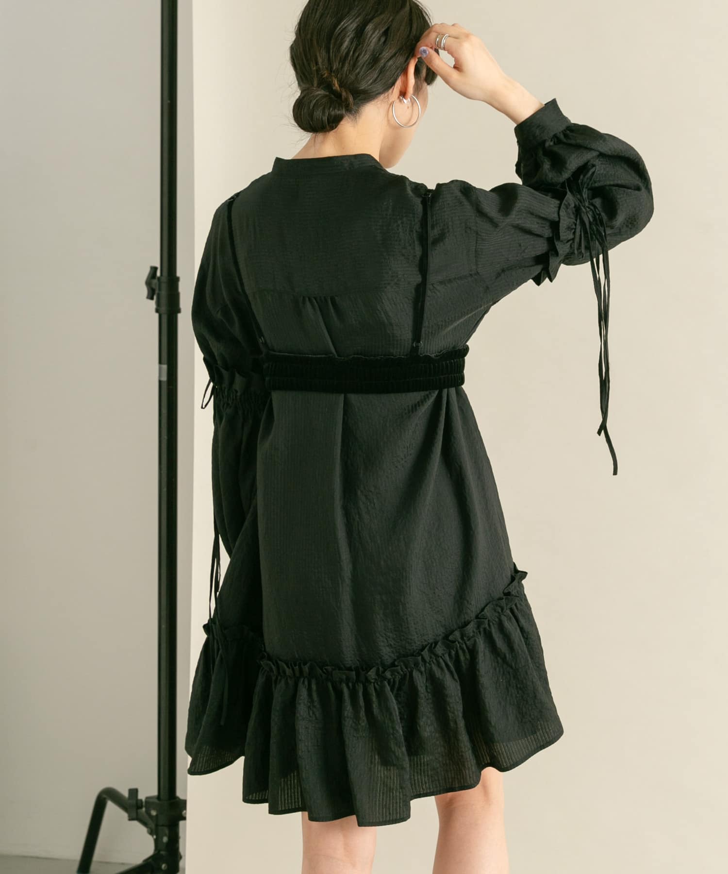 ボリュームスリーブストライプミニワンピース(one BLACK): ワンピース