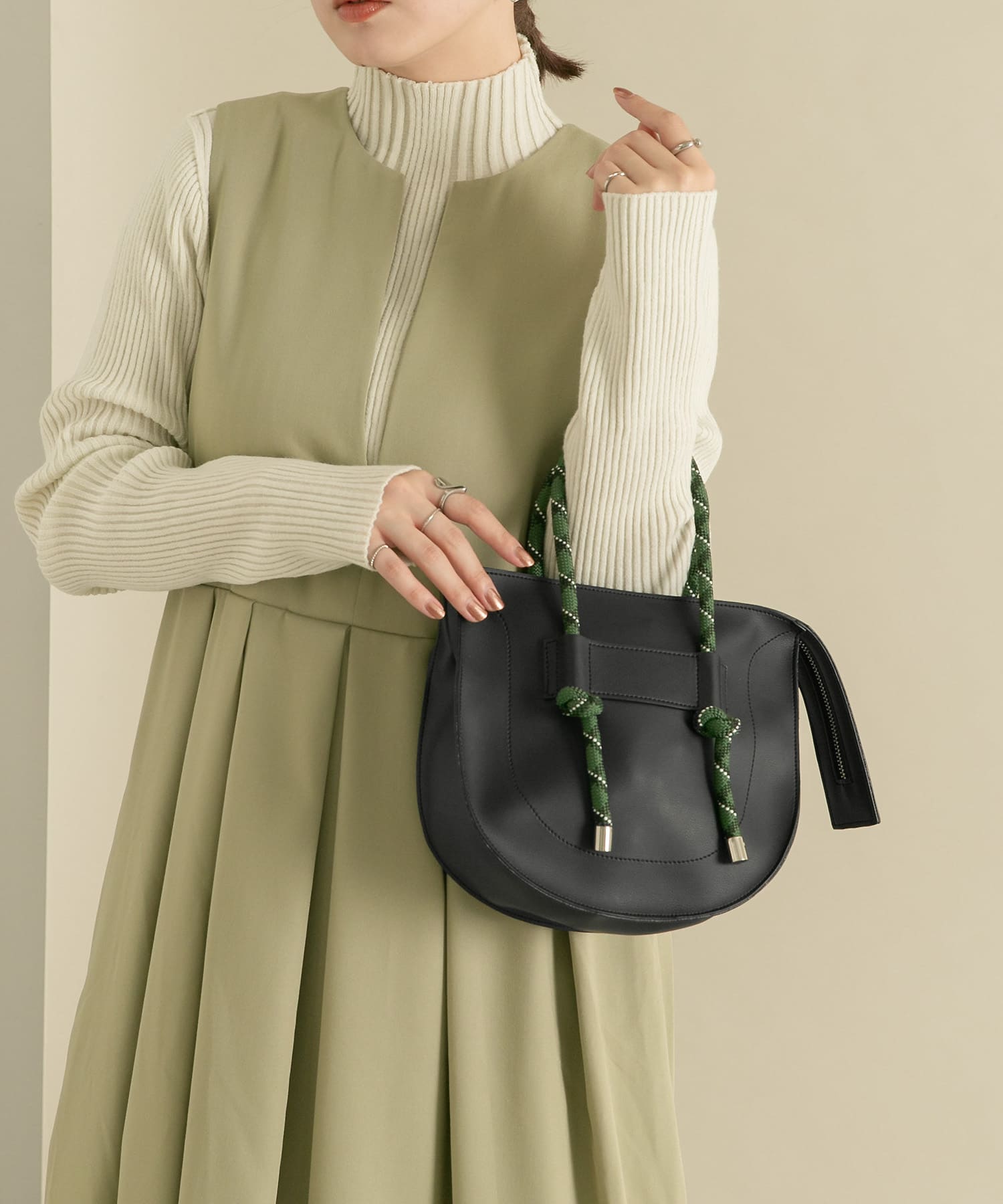 ロープハンドBAG BLACK one