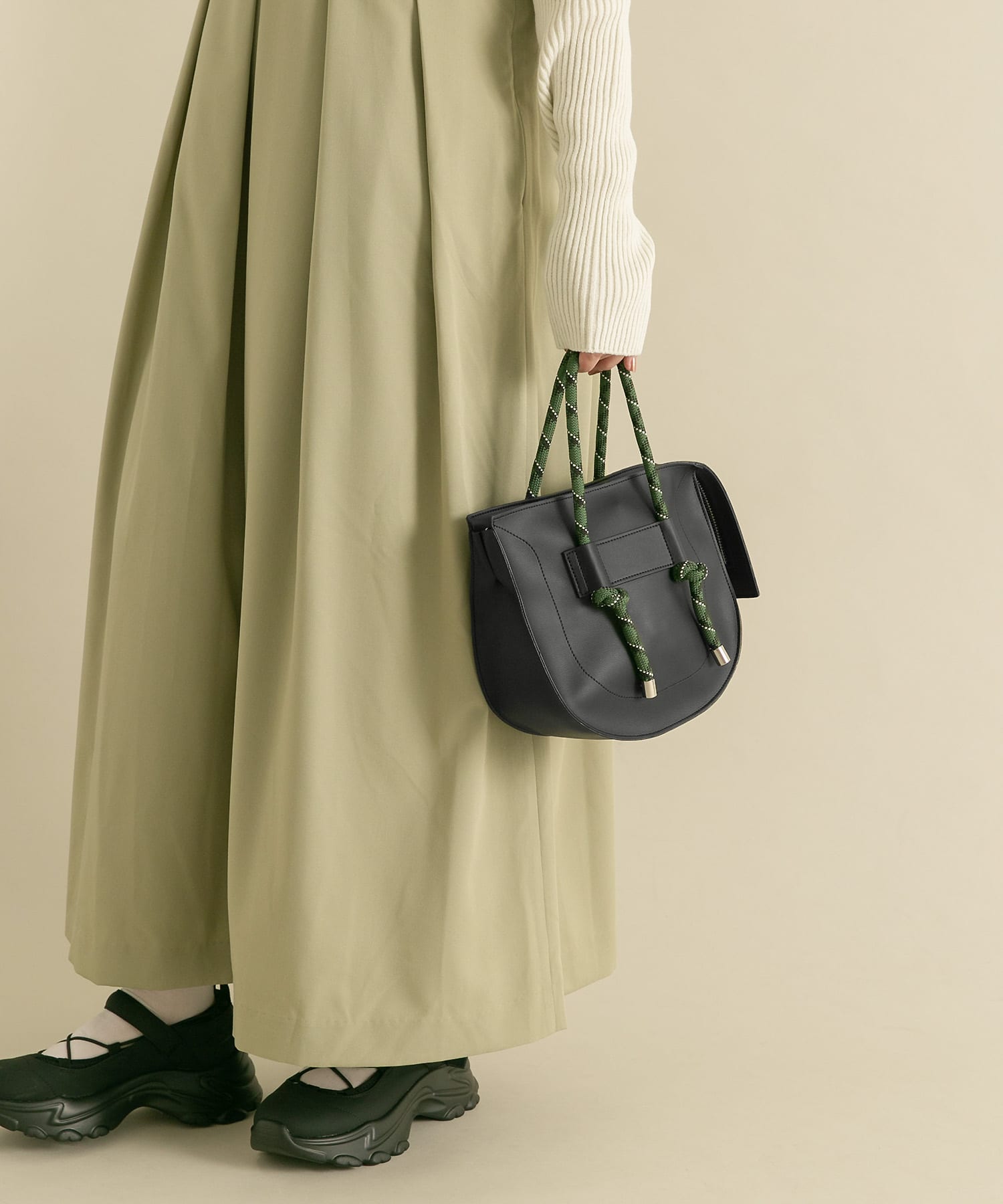 ロープハンドBAG BLACK one