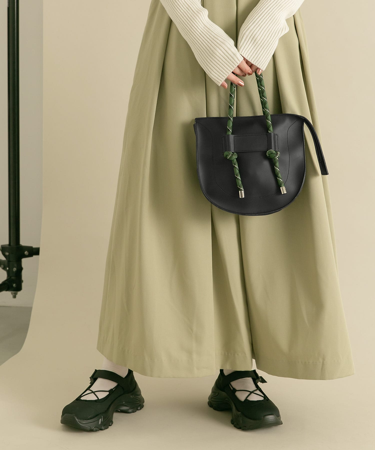 ロープハンドBAG BLACK one