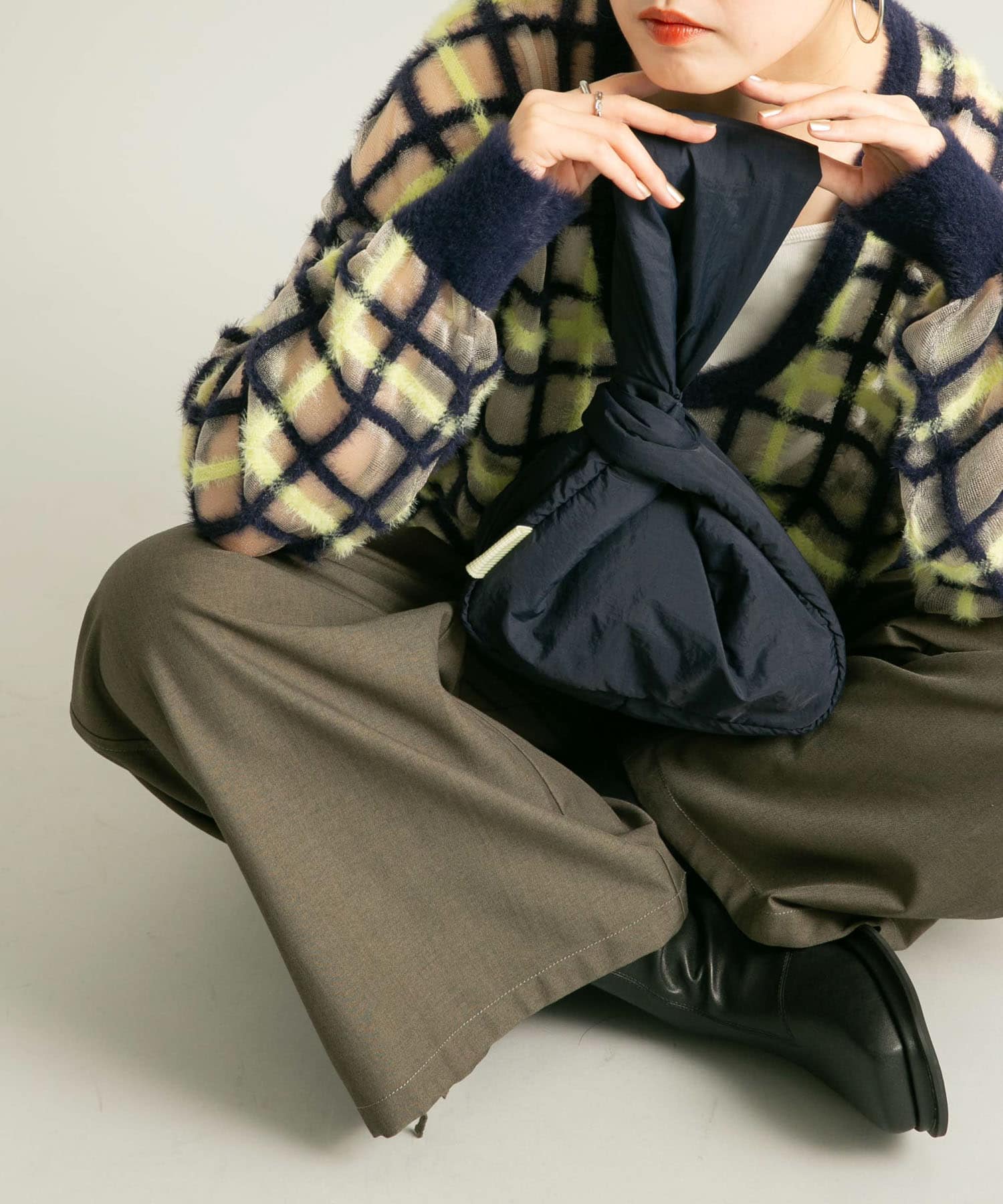 ワンハンドルパファーナイロンBAG NAVY one