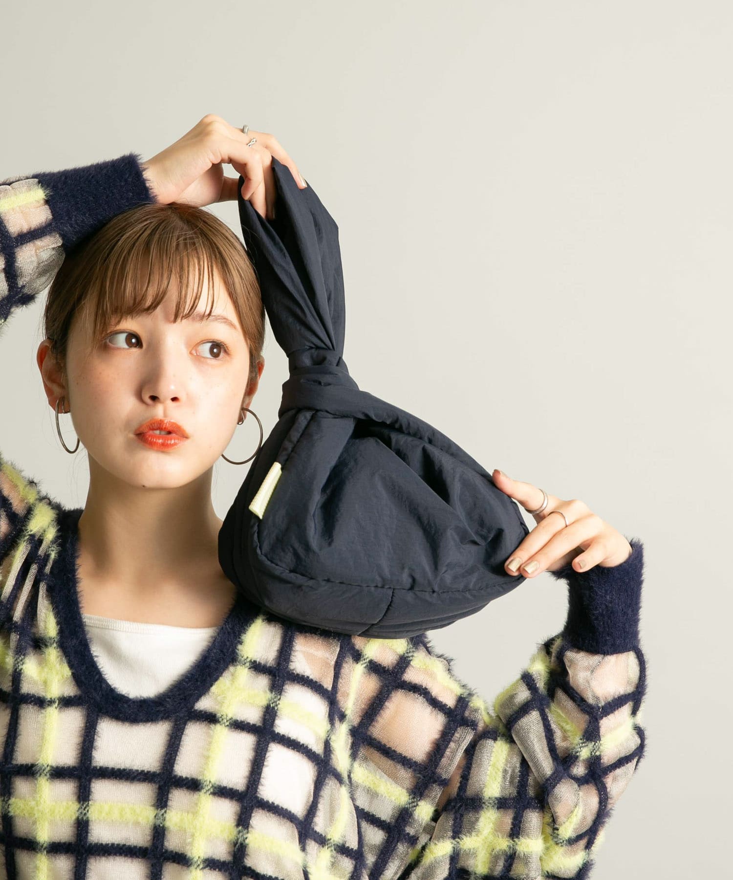 ワンハンドルパファーナイロンBAG NAVY one