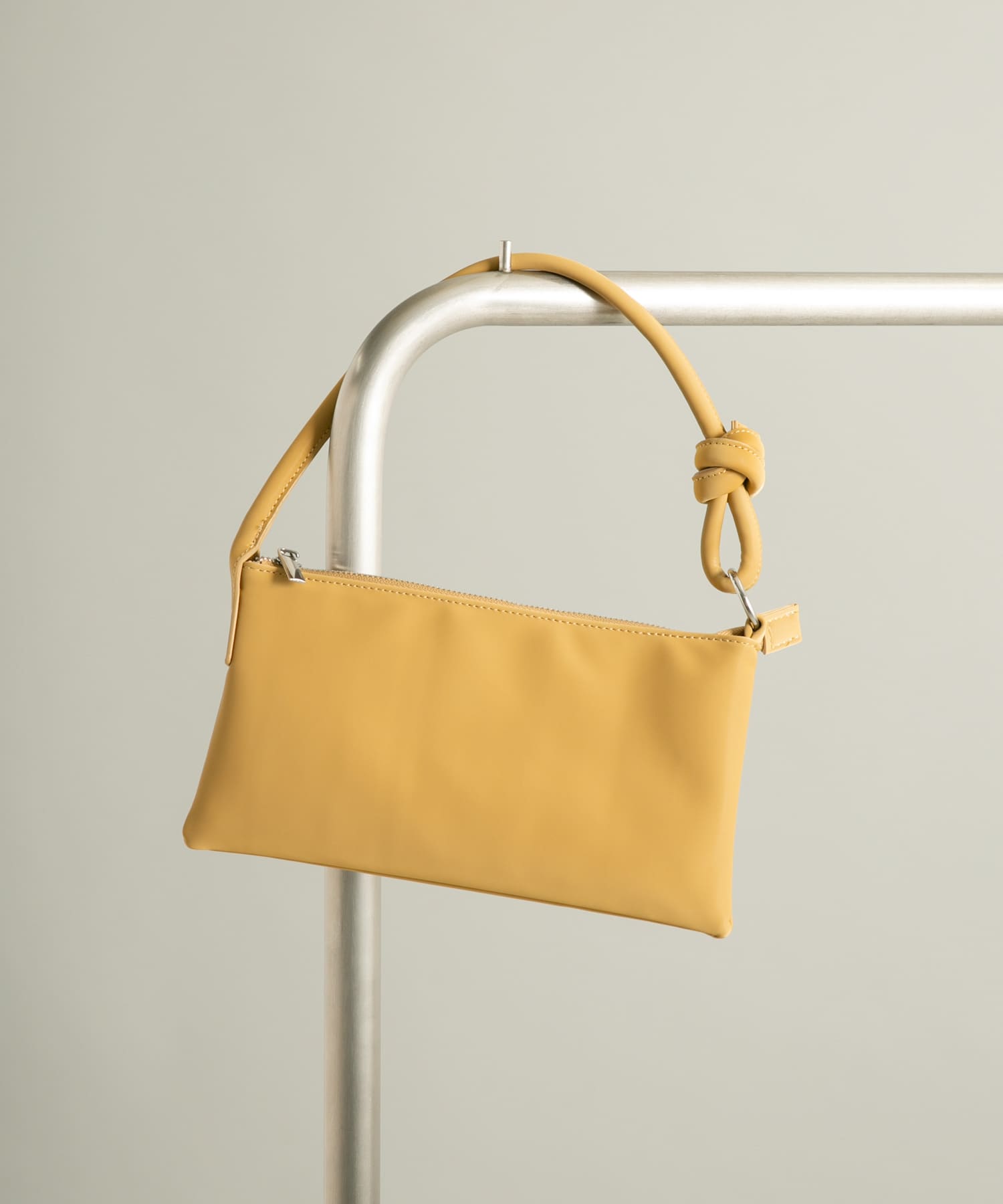 ハンドルデザインショルダーBAG BEIGE one