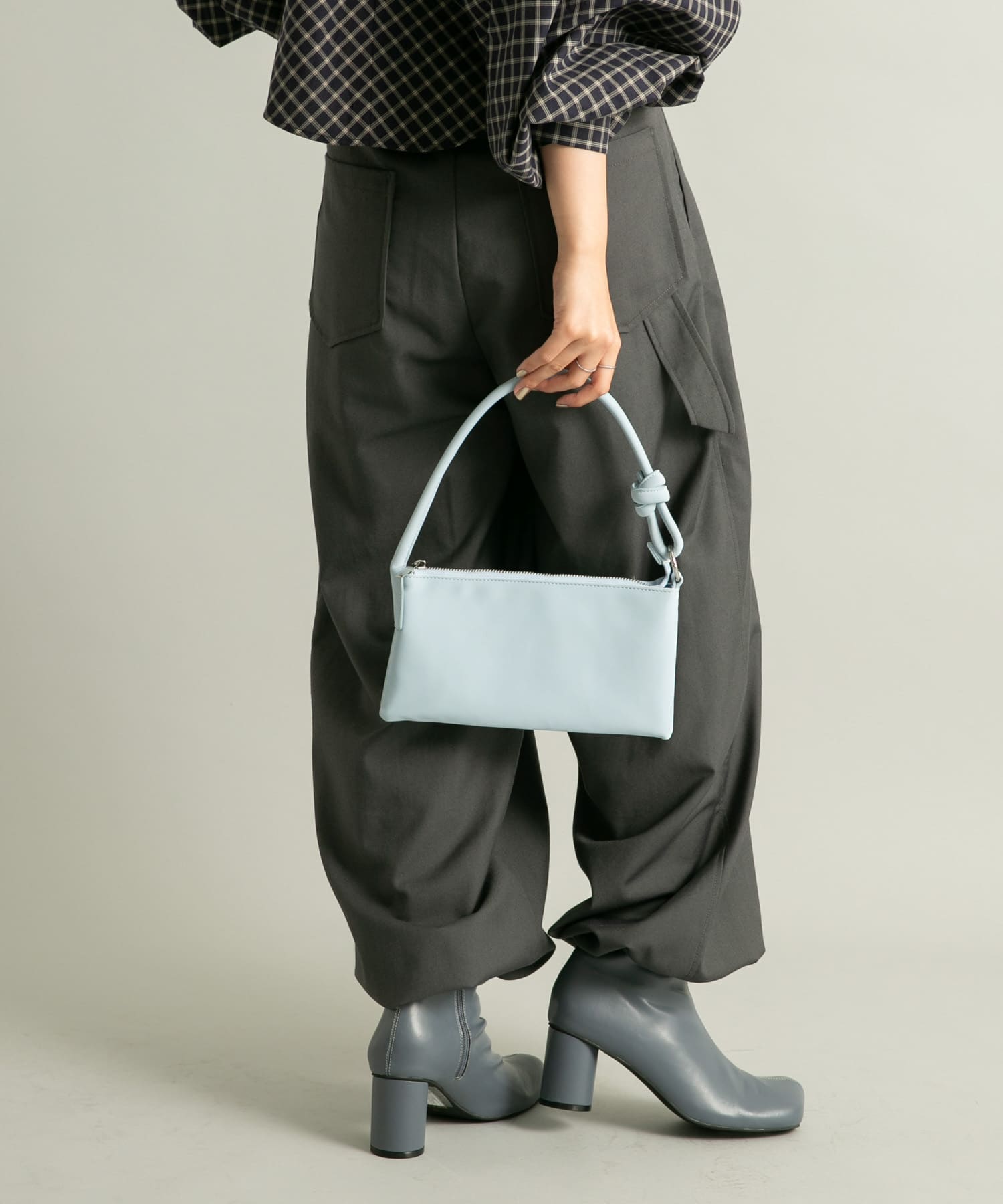 ハンドルデザインショルダーBAG L.BLUE one